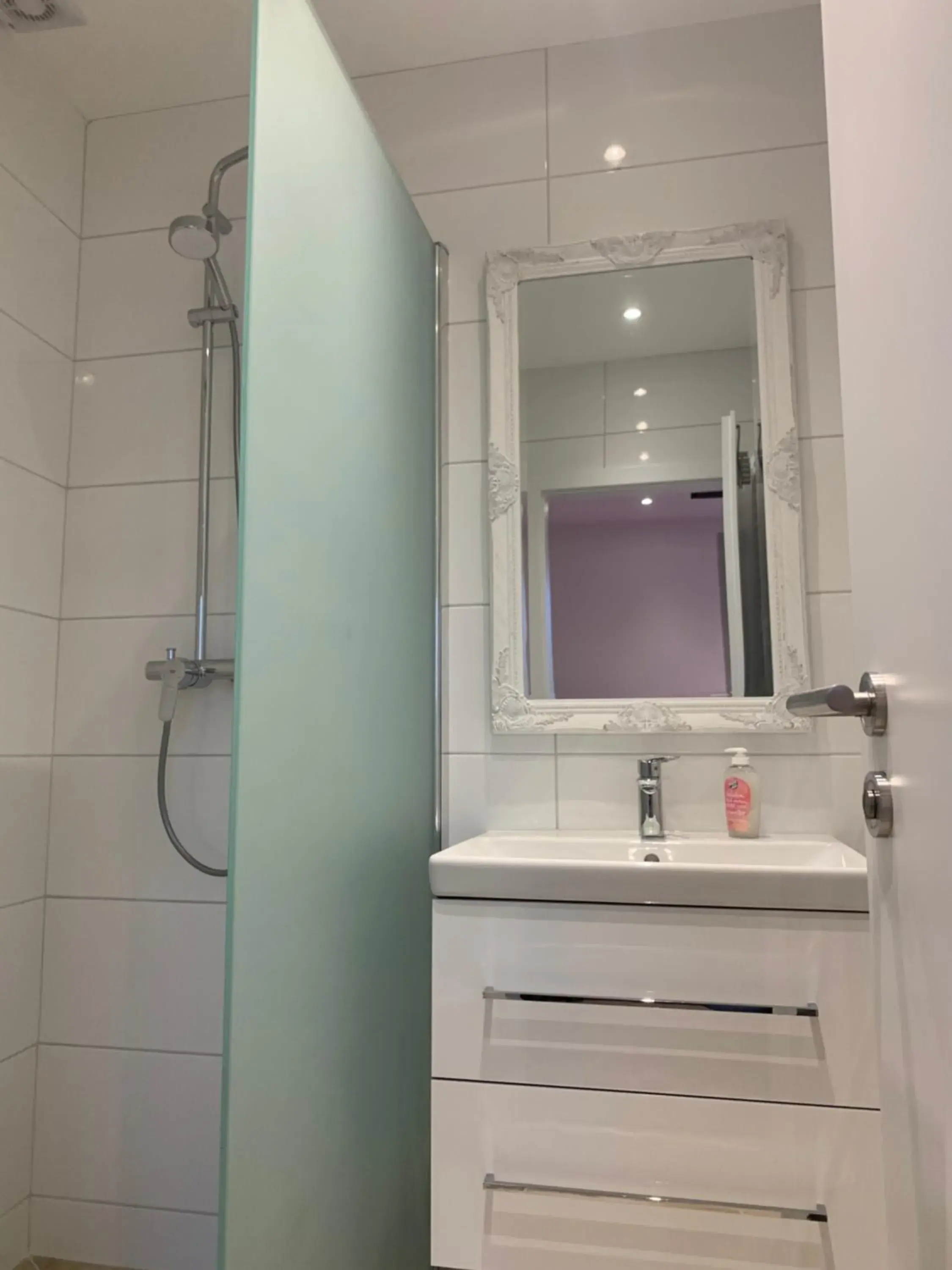 Triple Room with Bathroom in Hotel Waldhorn Triple Room with Bathroom in Hotel Waldhorn