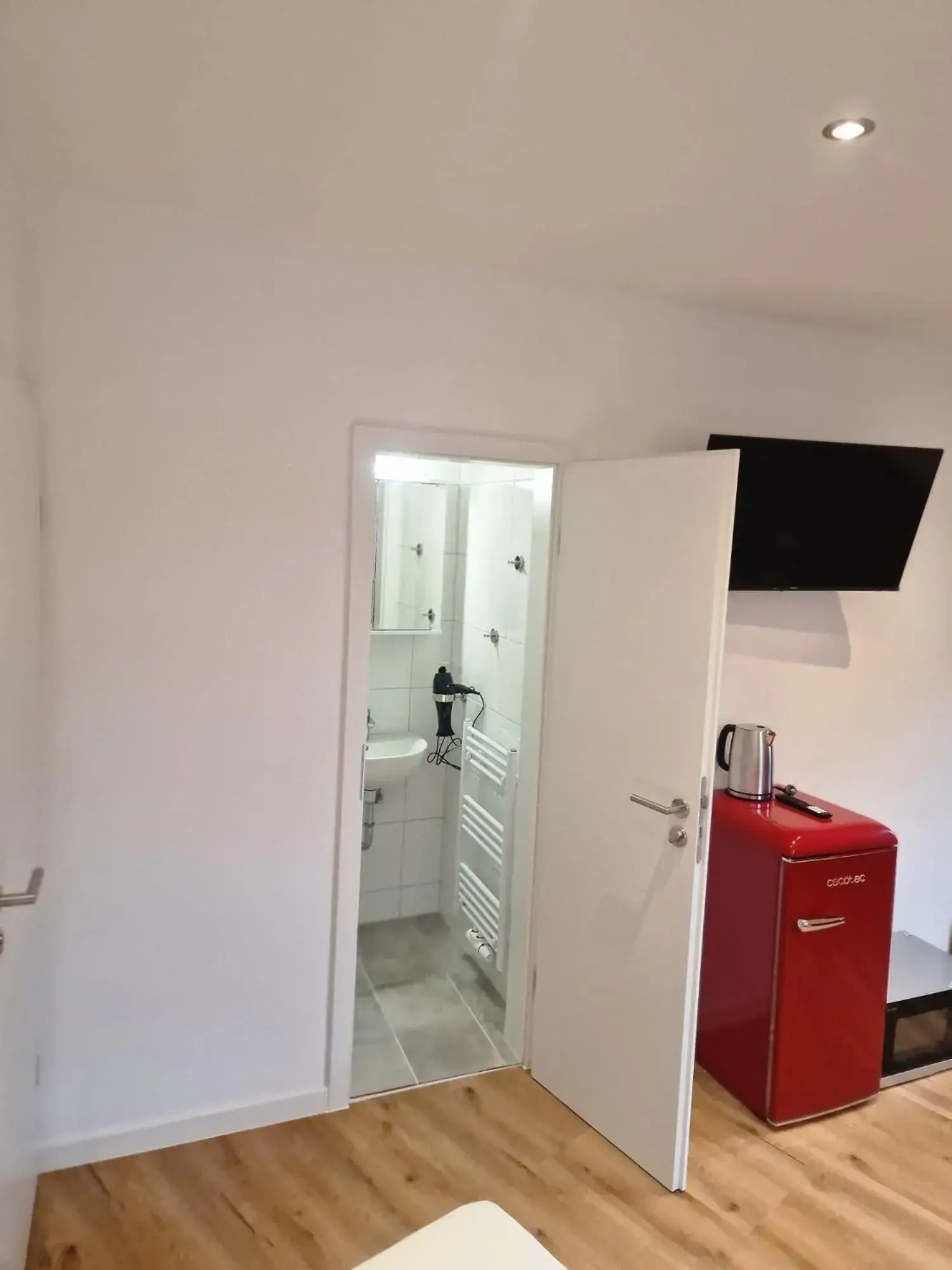 Twin Room - single occupancy in Hotel Waldhorn Twin Room - single occupancy in Hotel Waldhorn