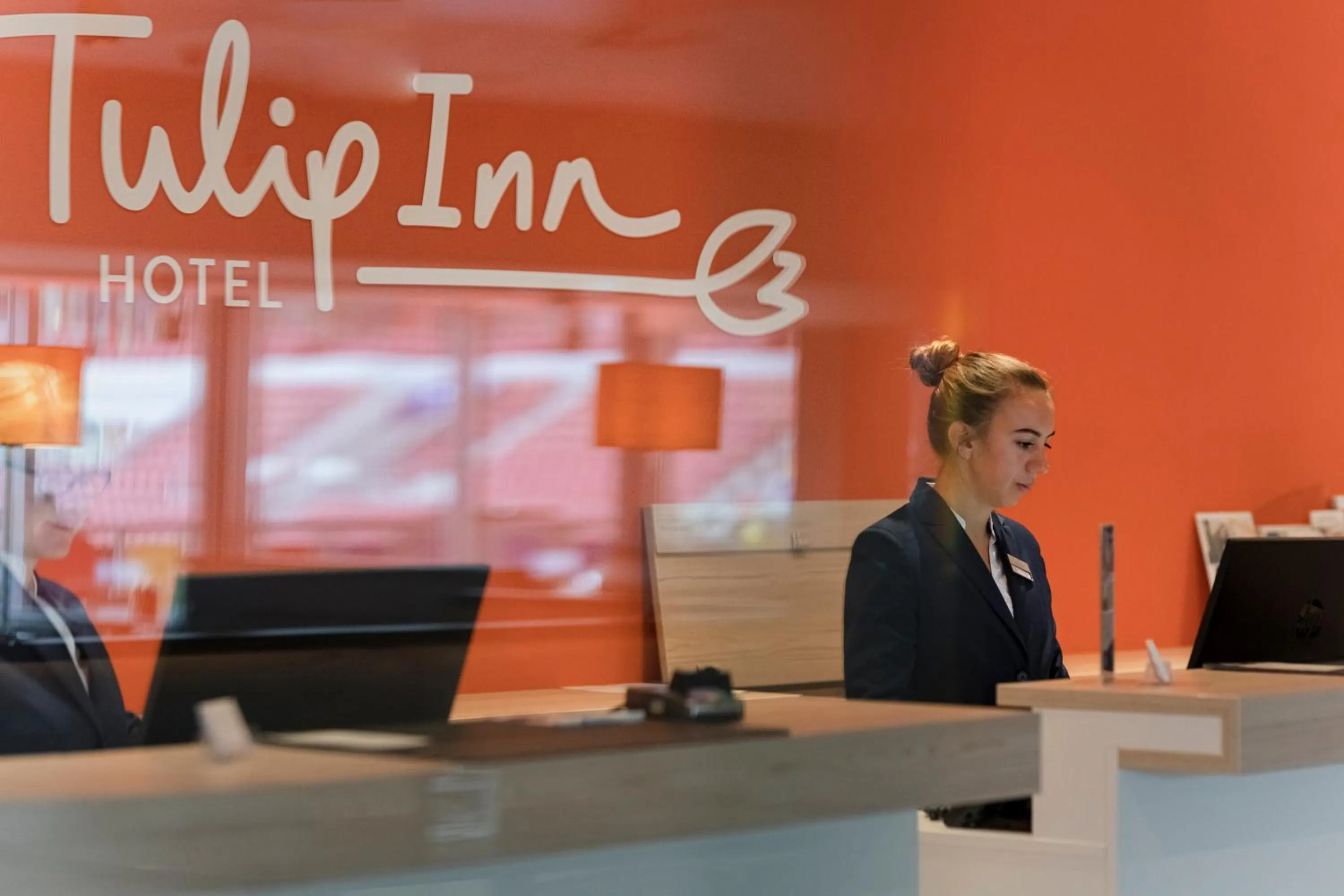 Staff in Tulip Inn Hotel Düsseldorf Arena - 2 Minuten Fußweg zur Messe