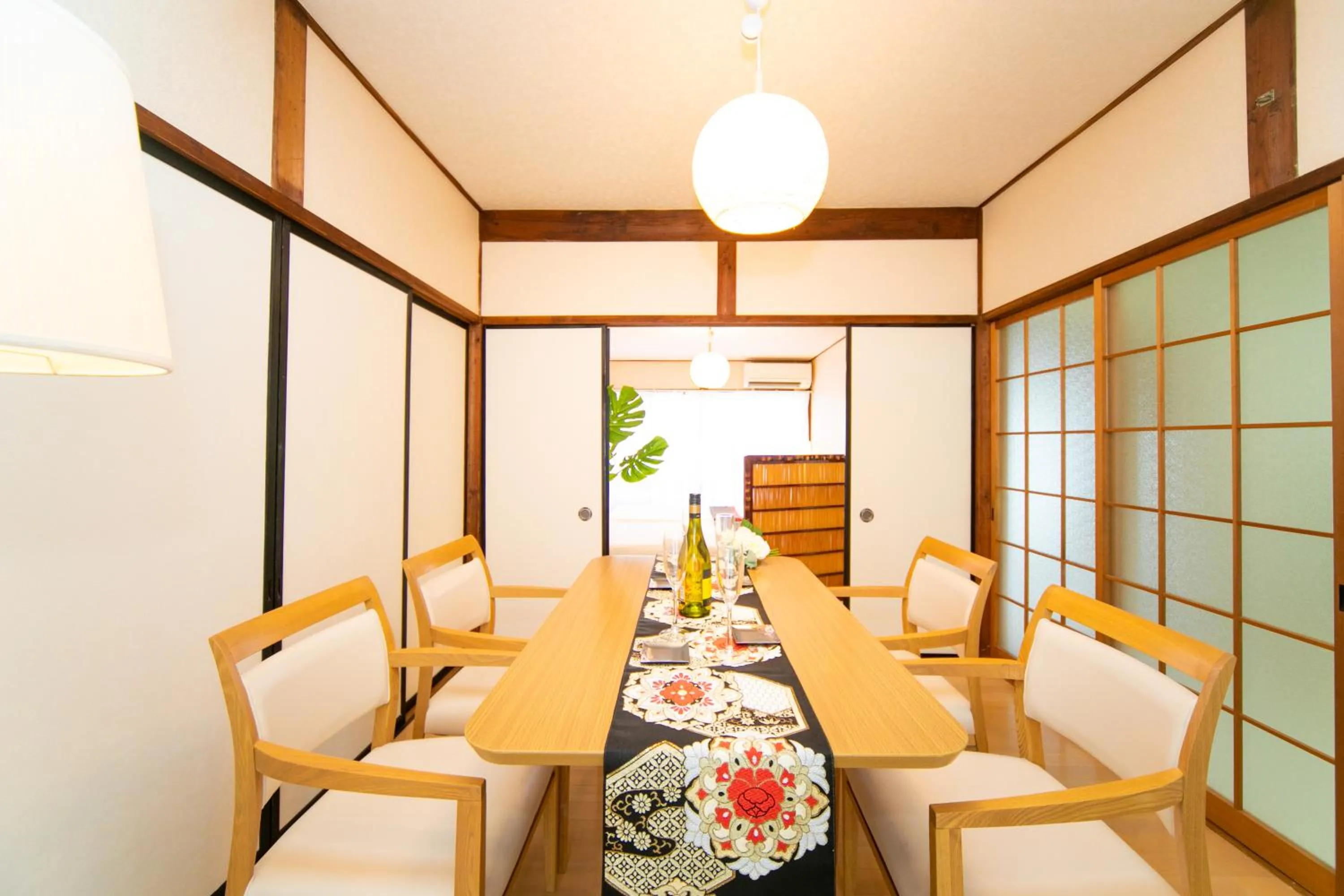Dining area in Yokkaichi Nishishinchi Hotel