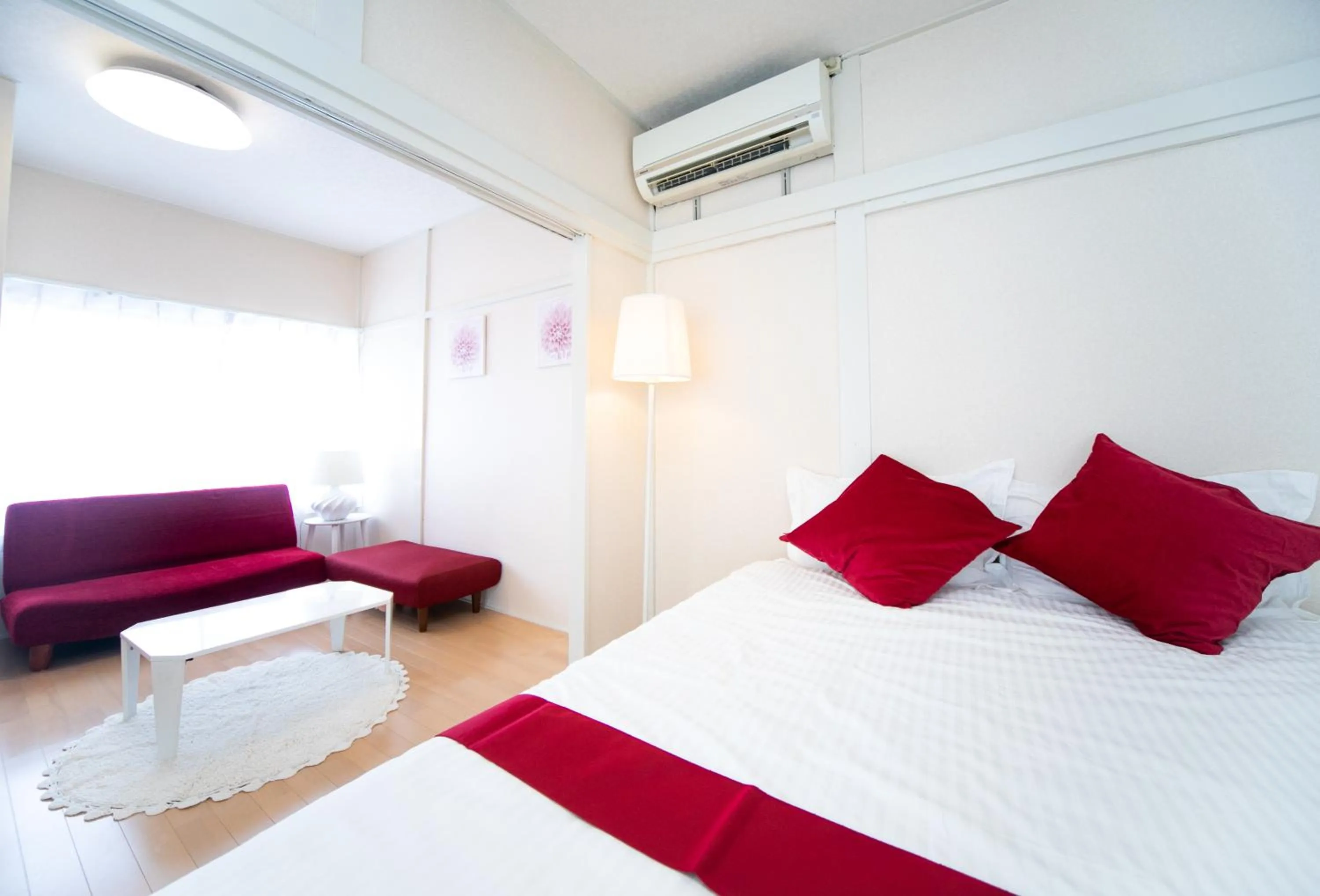 Bed in Yokkaichi Nishishinchi Hotel