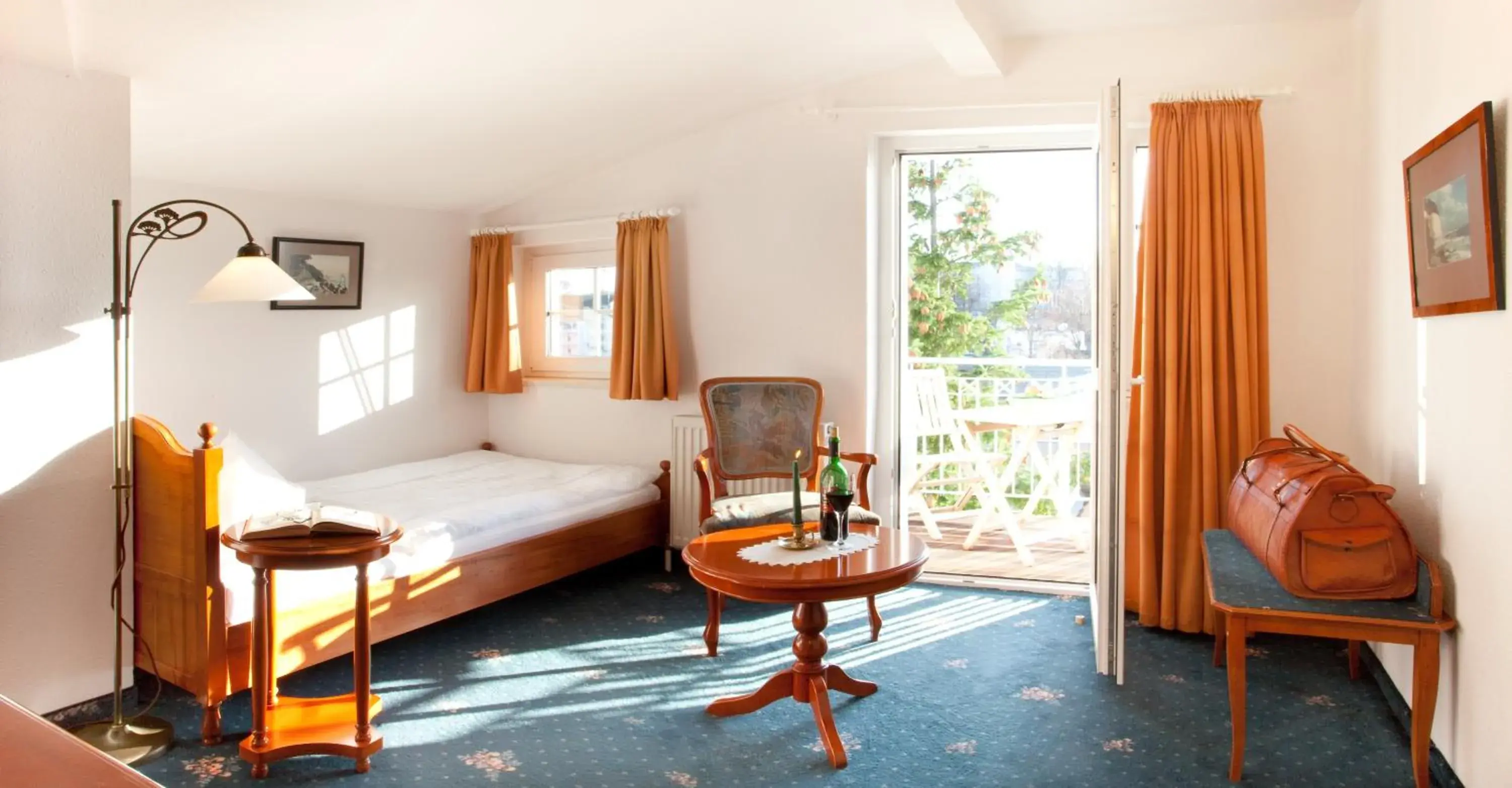 Single Room with Balcony - single occupancy in Hotel Stranddistel Rügen Single Room with Balcony - single occupancy in Hotel Stranddistel Rügen