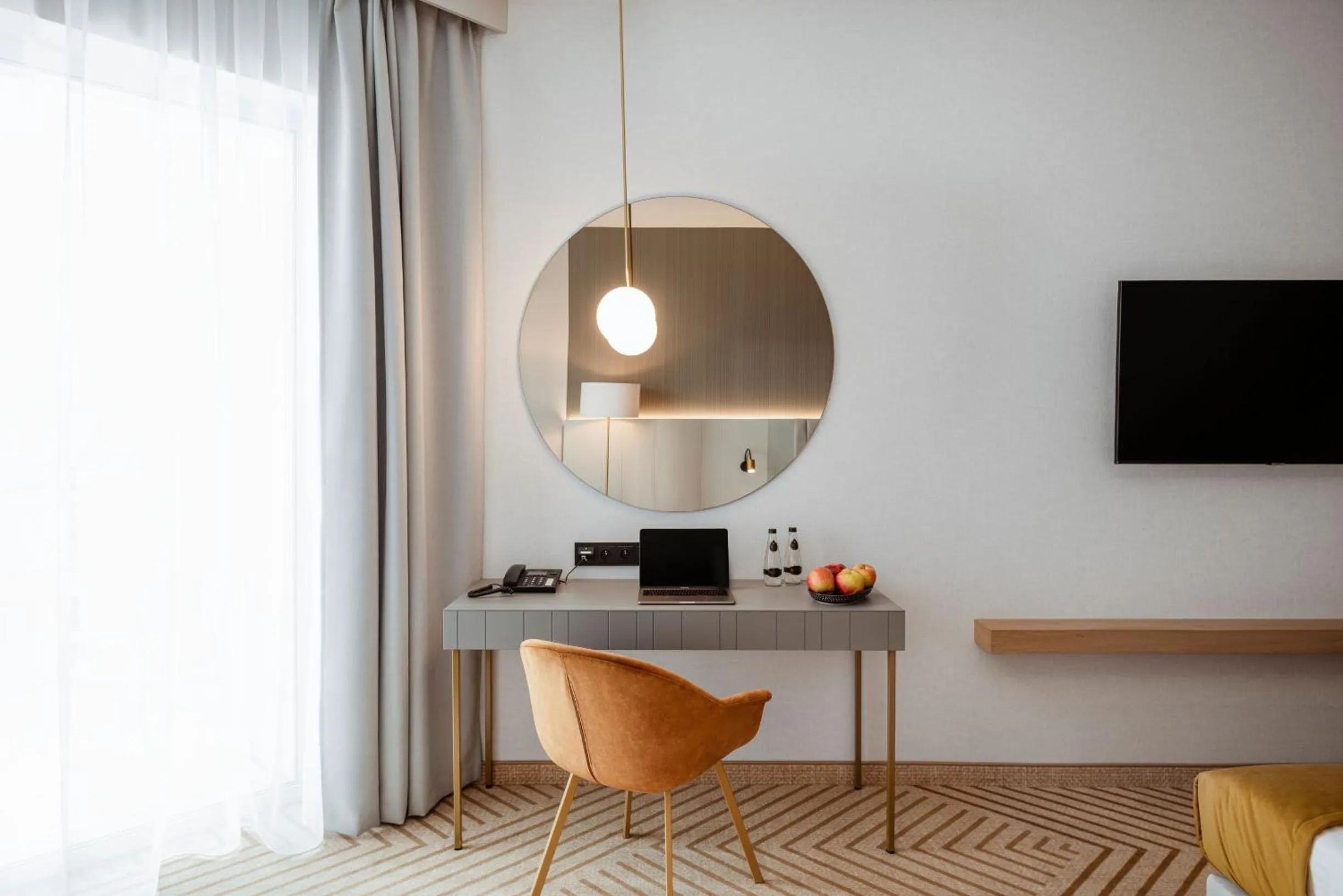 TV and multimedia in Crystal Mountain Hotel Wisła