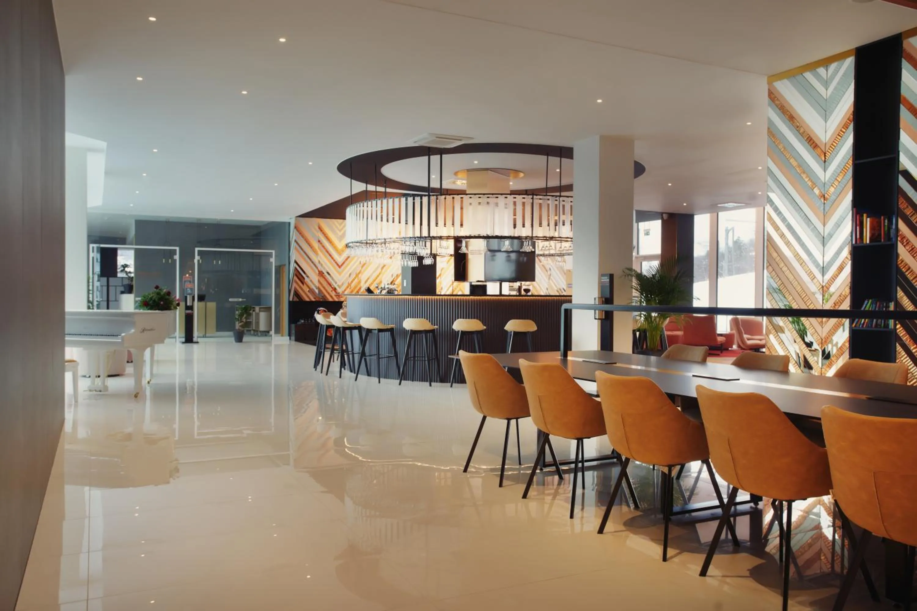 Lounge or bar in Crystal Mountain Hotel Wisła