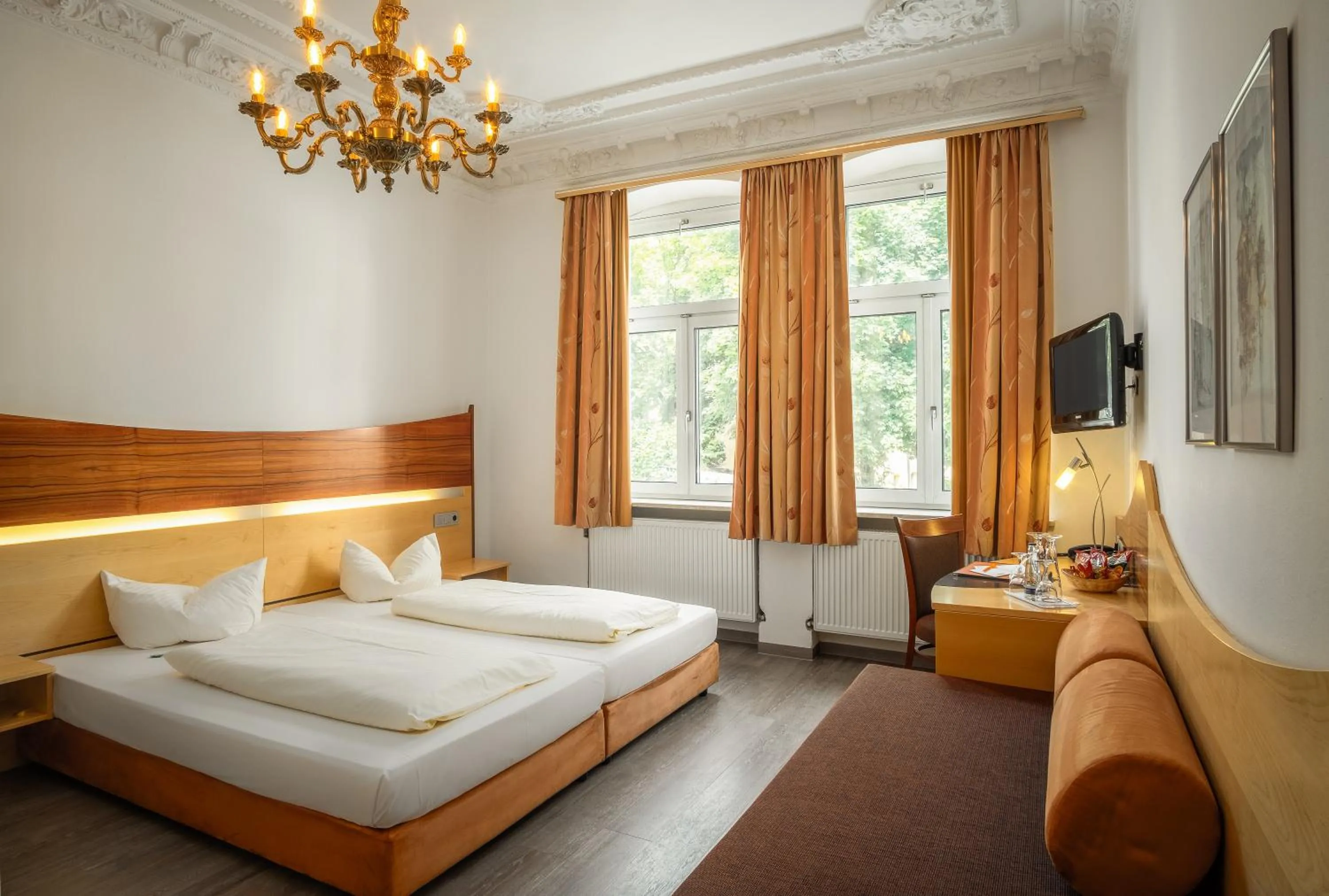 Bed in Hotel Spitzberg Garni