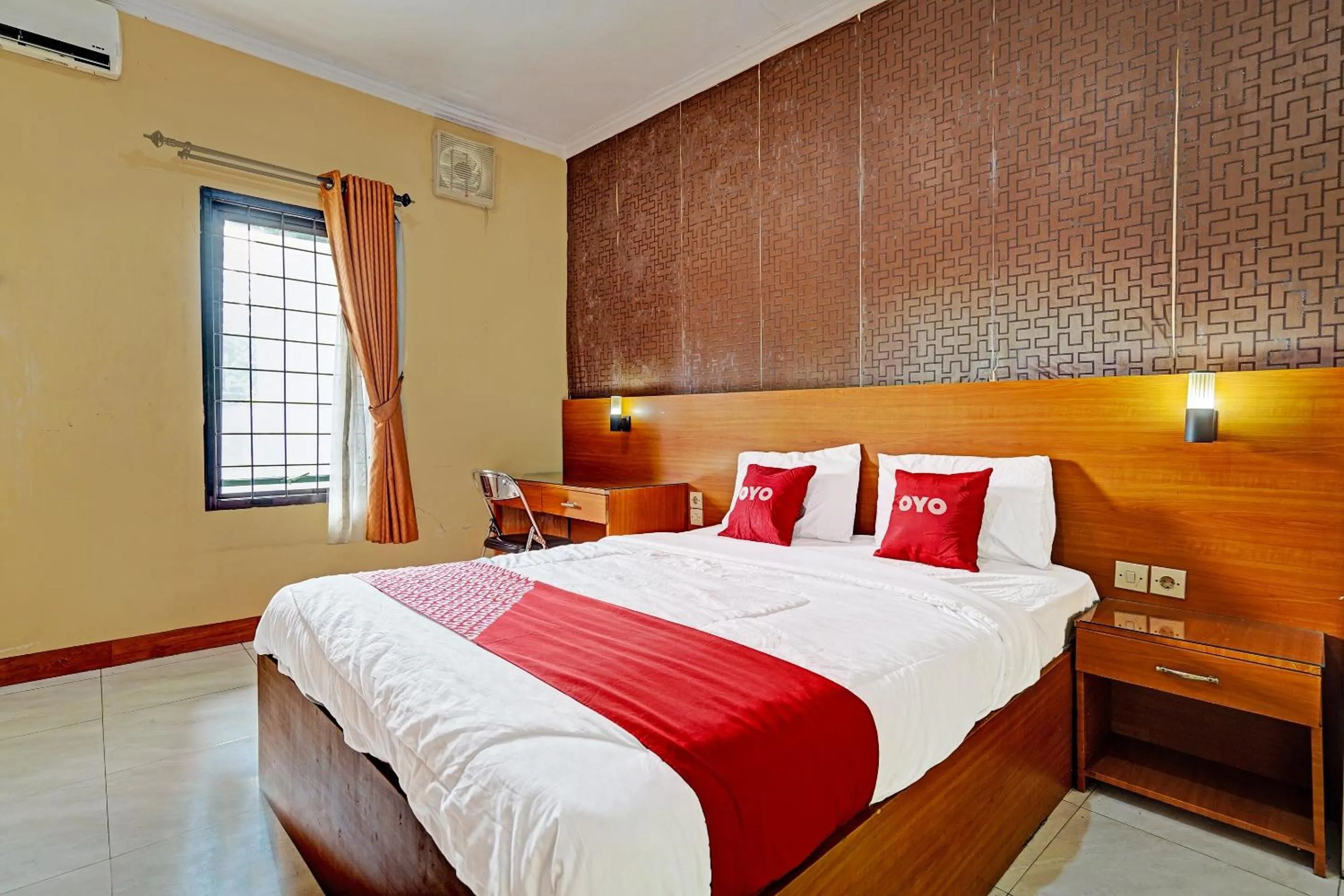 Bedroom in OYO 91547 Graha Hermawan Guest House Syariah