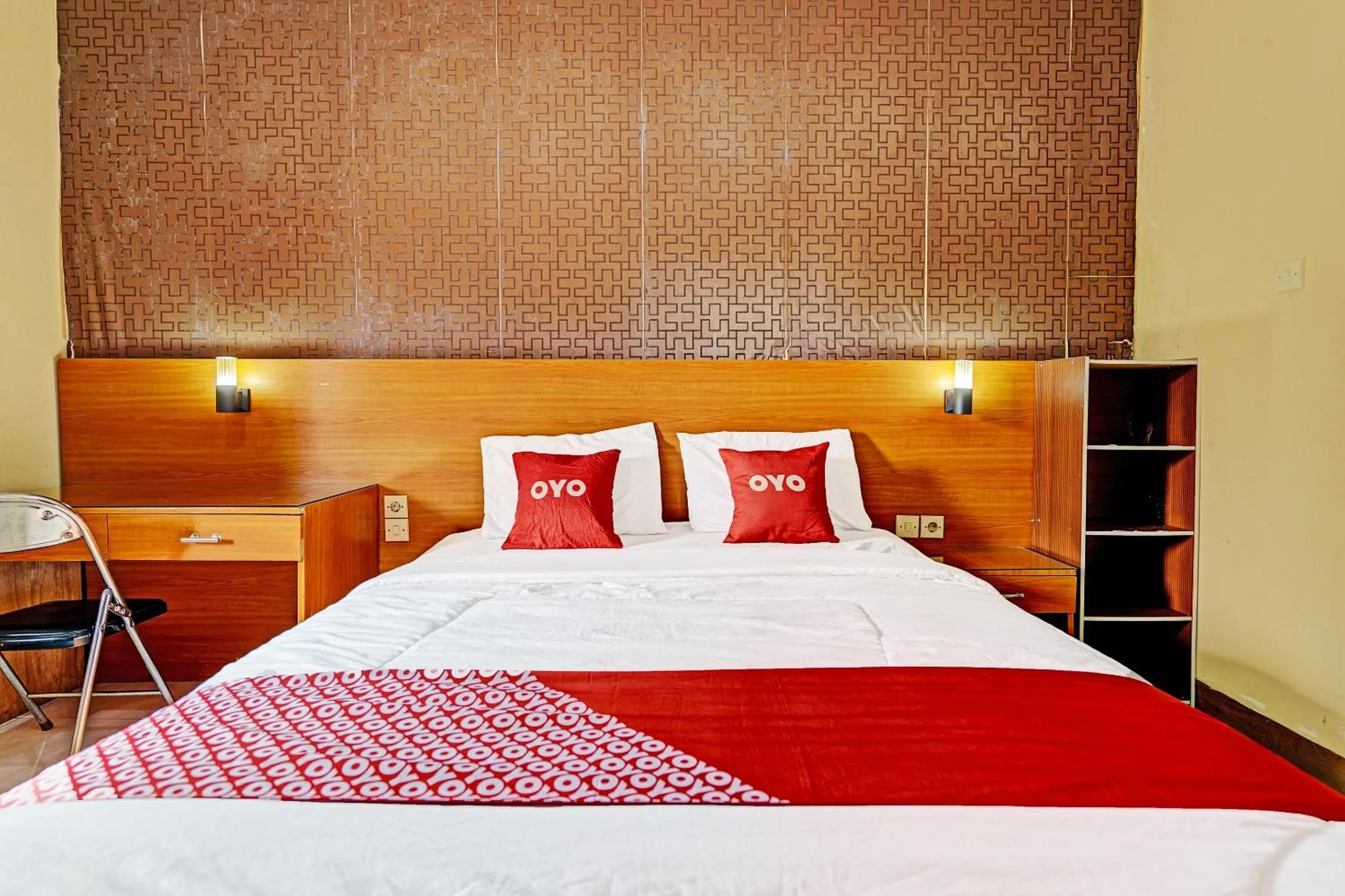 Bedroom in OYO 91547 Graha Hermawan Guest House Syariah