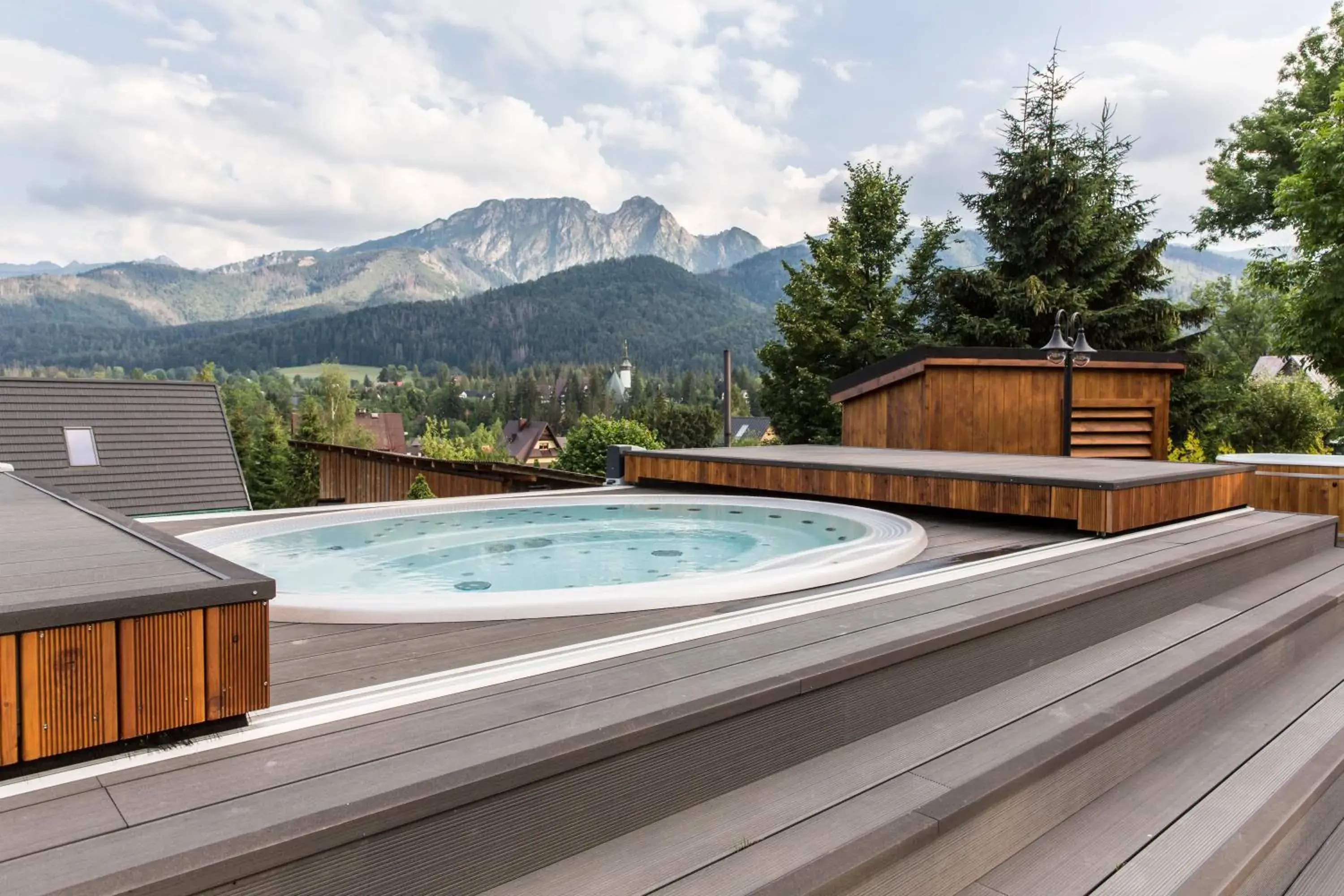 Deluxe Apartment no.4 with Mountain View and Terrace in Tatra Resort & SPA Deluxe Apartment no.4 with Mountain View and Terrace in Tatra Resort & SPA