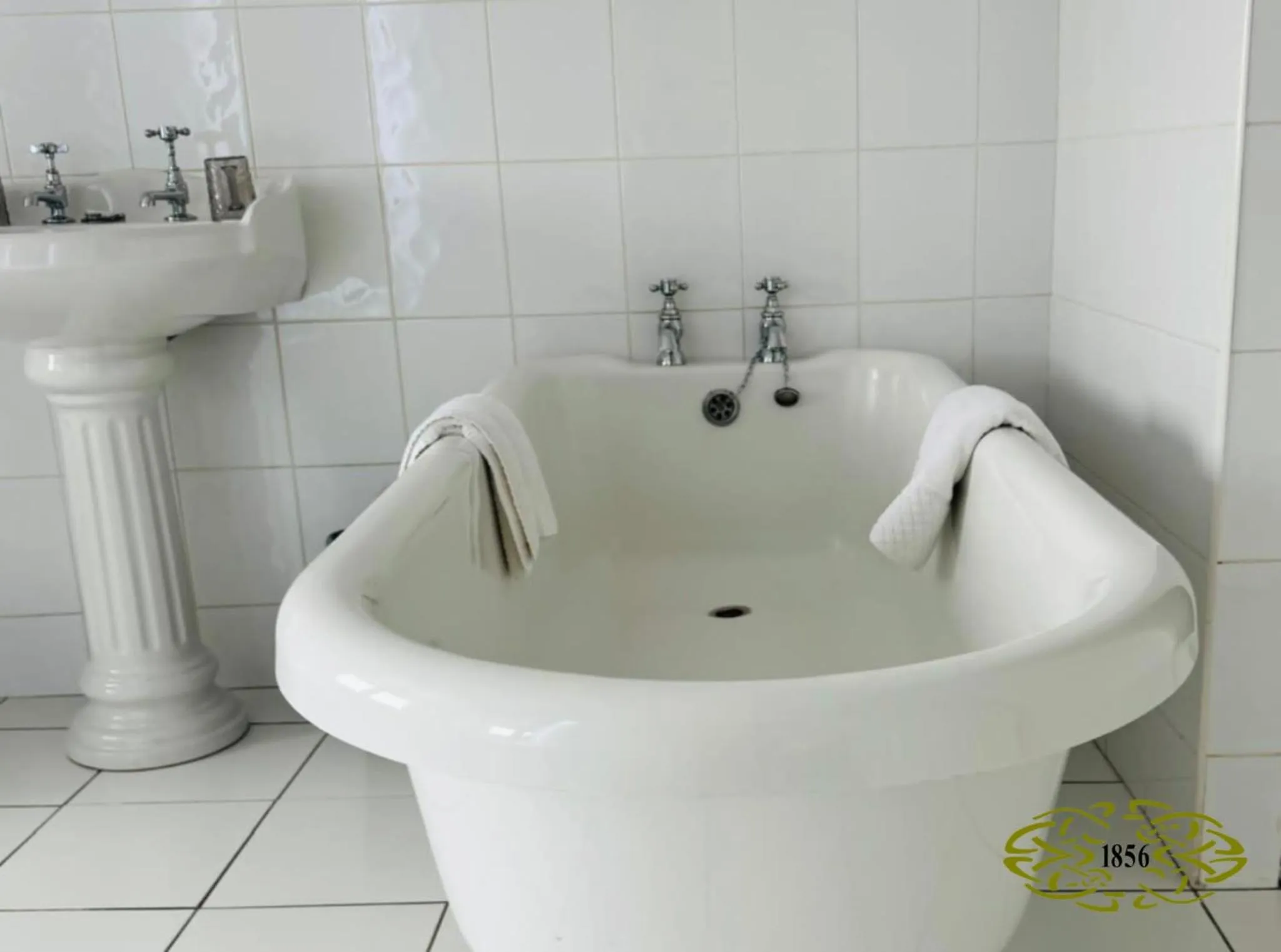 Bathroom in Royal Marine Hotel Dunoon