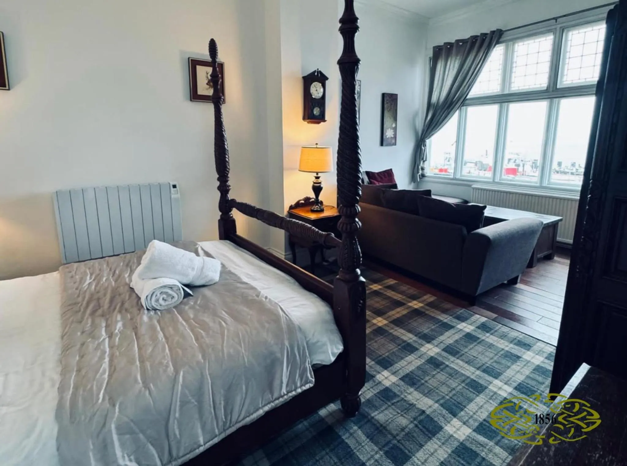 Bed in Royal Marine Hotel Dunoon