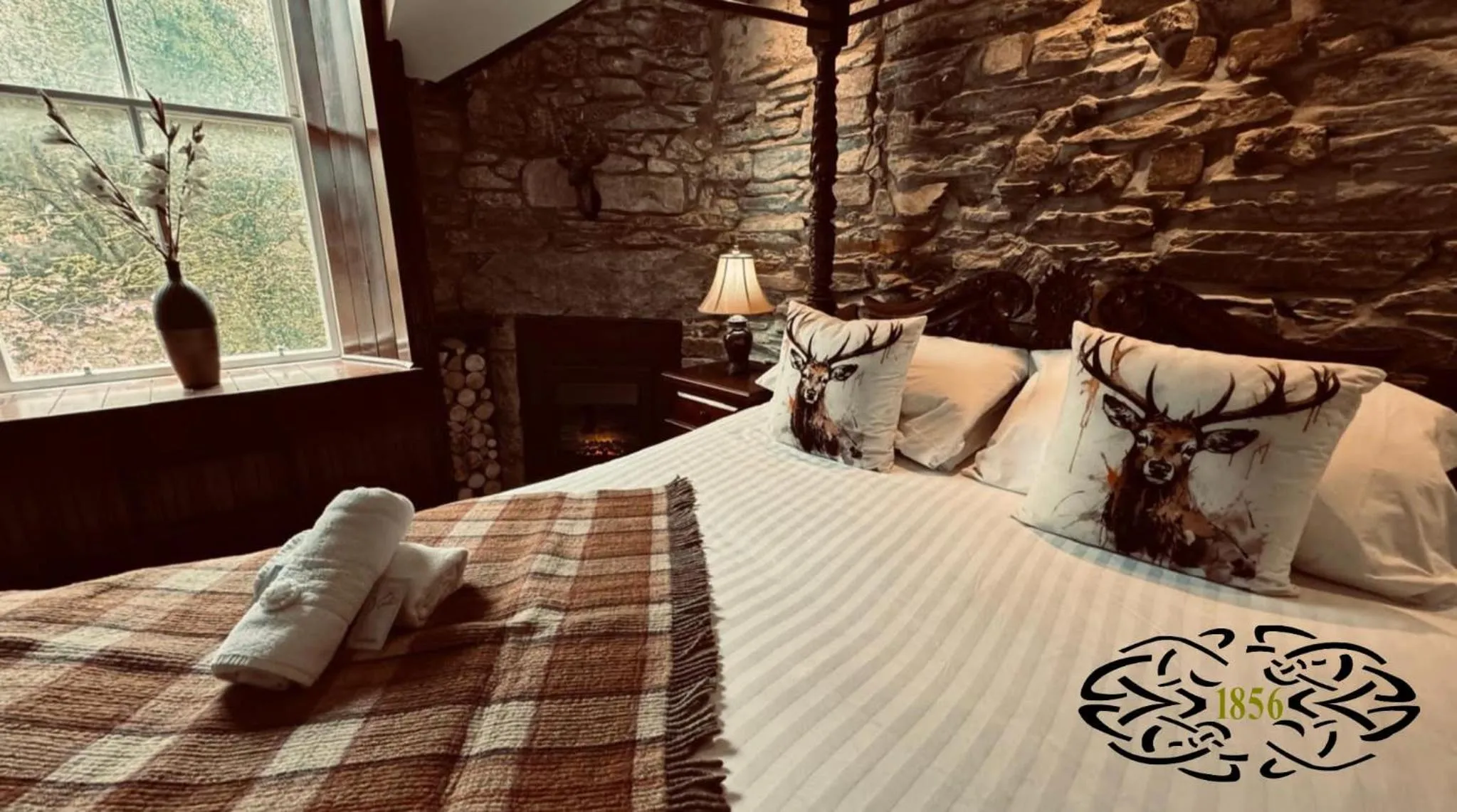 Bed in Royal Marine Hotel Dunoon