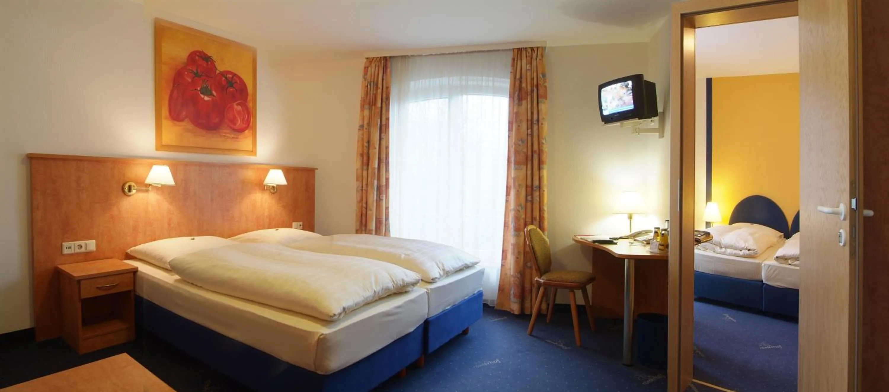 Photo of the whole room, Bed in Römerhof