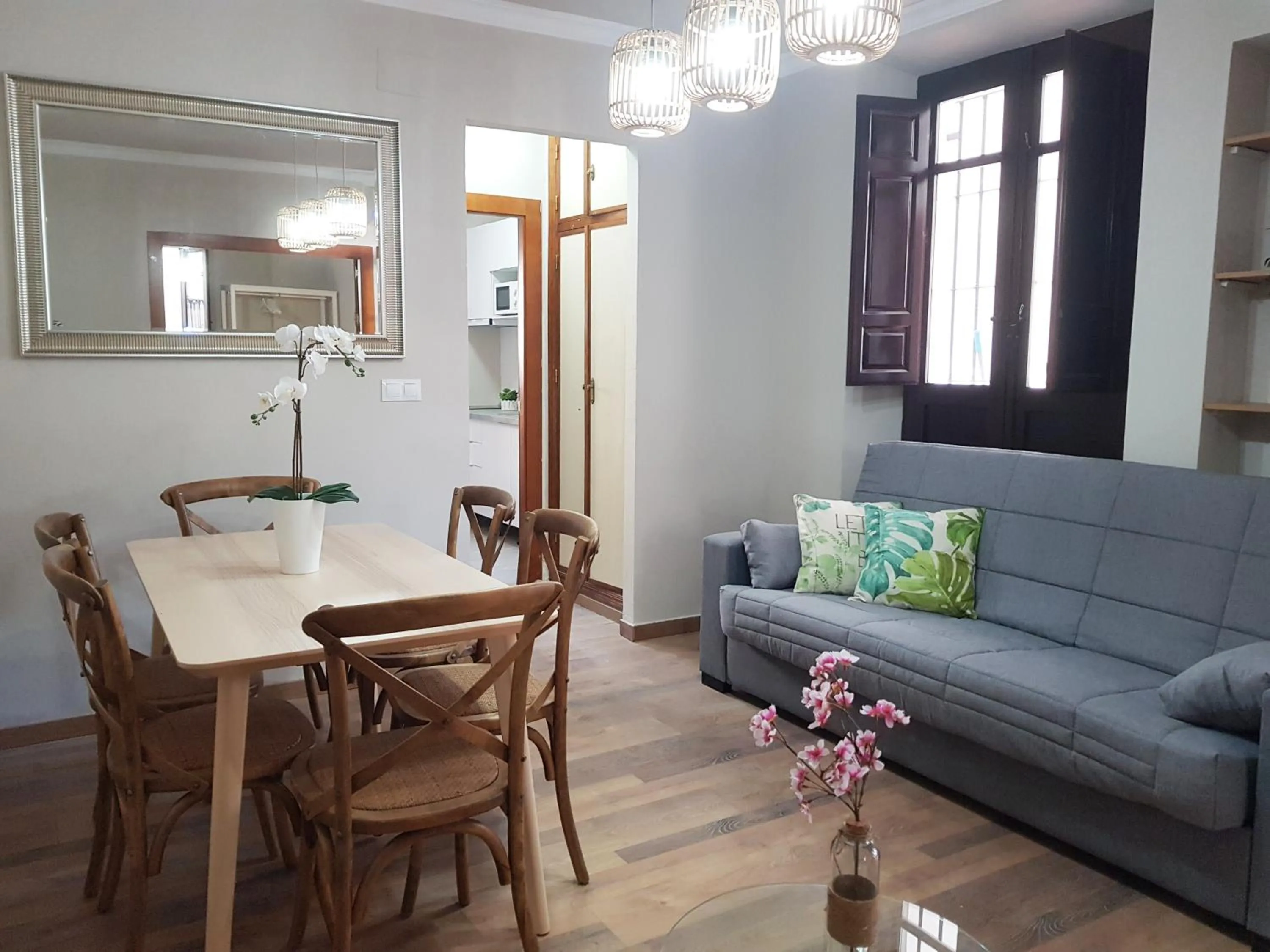 Living room in Apartamentos Alhambra Granada 3000