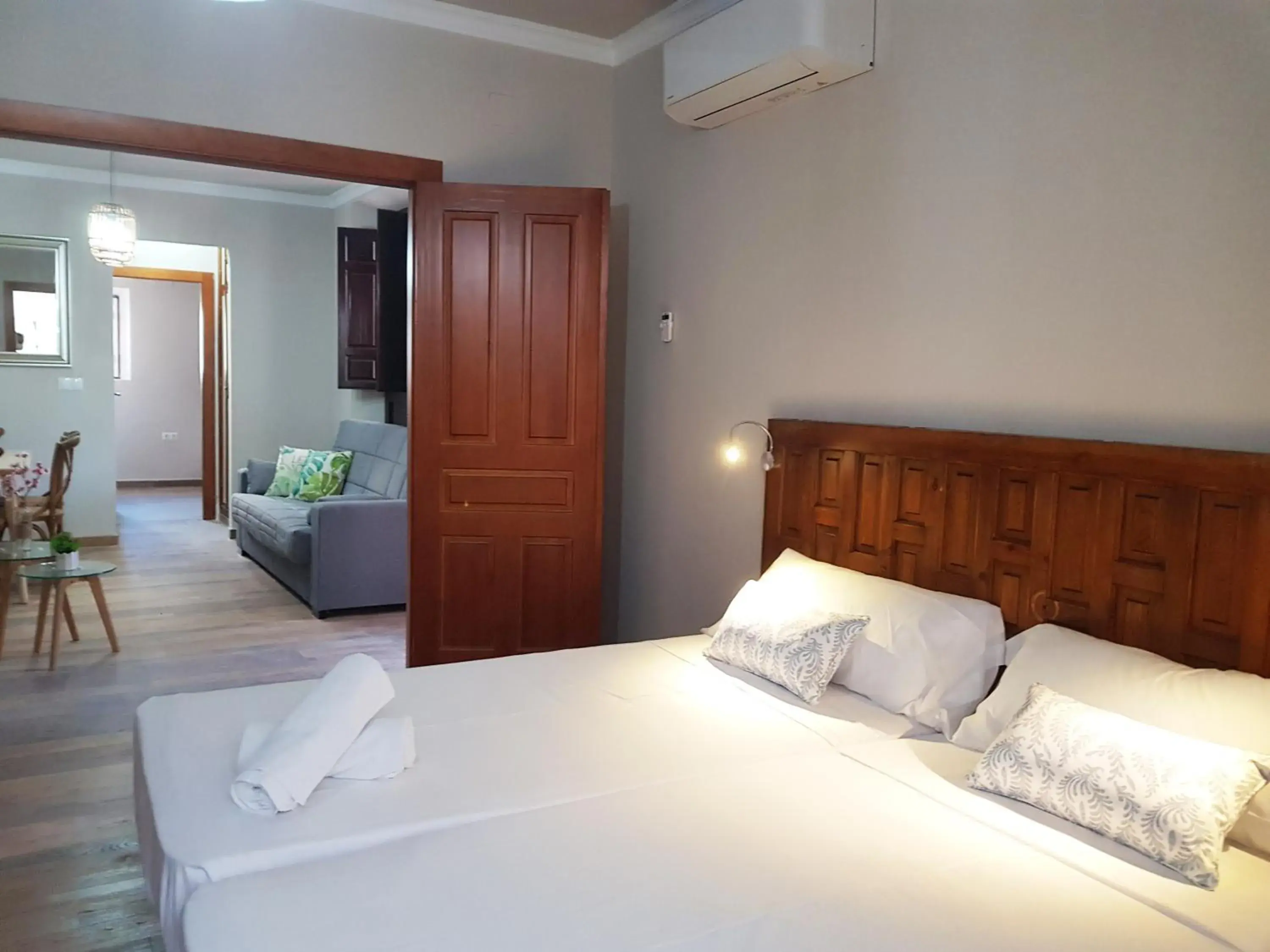 One-Bedroom Apartment in Apartamentos Alhambra Granada 3000 One-Bedroom Apartment in Apartamentos Alhambra Granada 3000