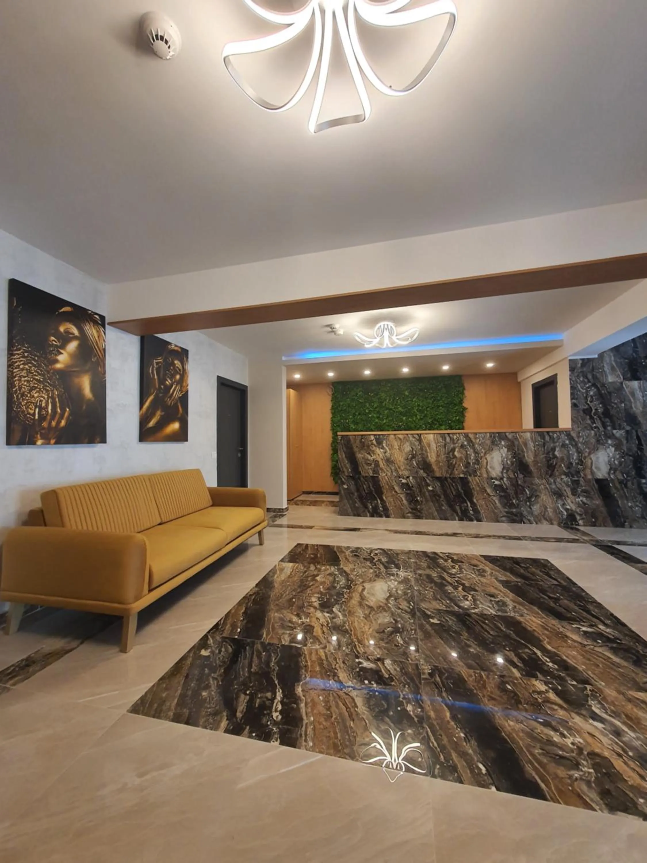 Lobby or reception, Bed in Aparthotel Nevada - Apartamente