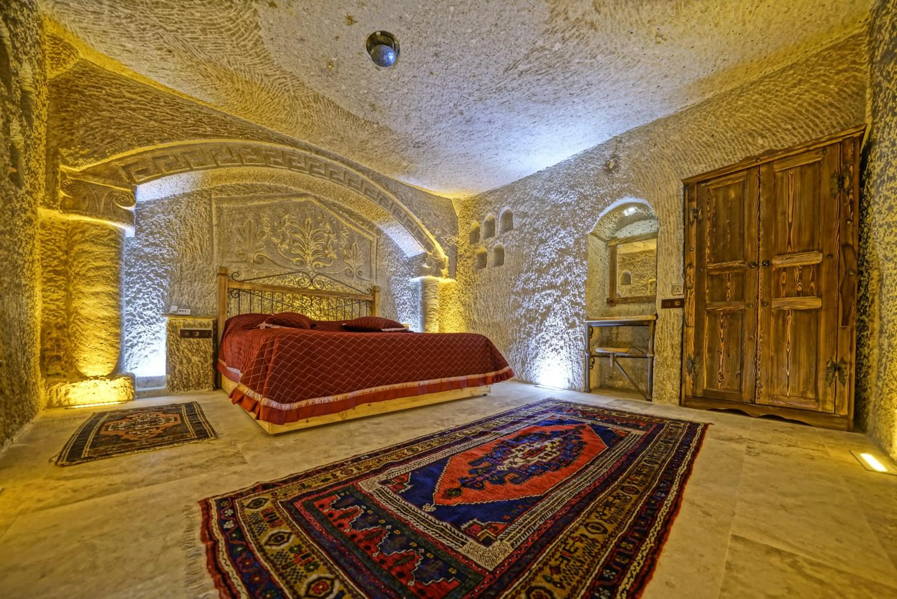 Massage, Bed in Cappadocia Cave Lodge