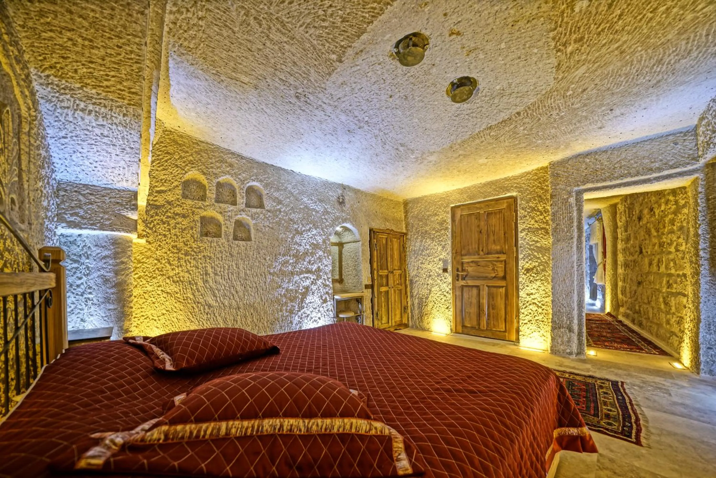 Massage, Bed in Cappadocia Cave Lodge