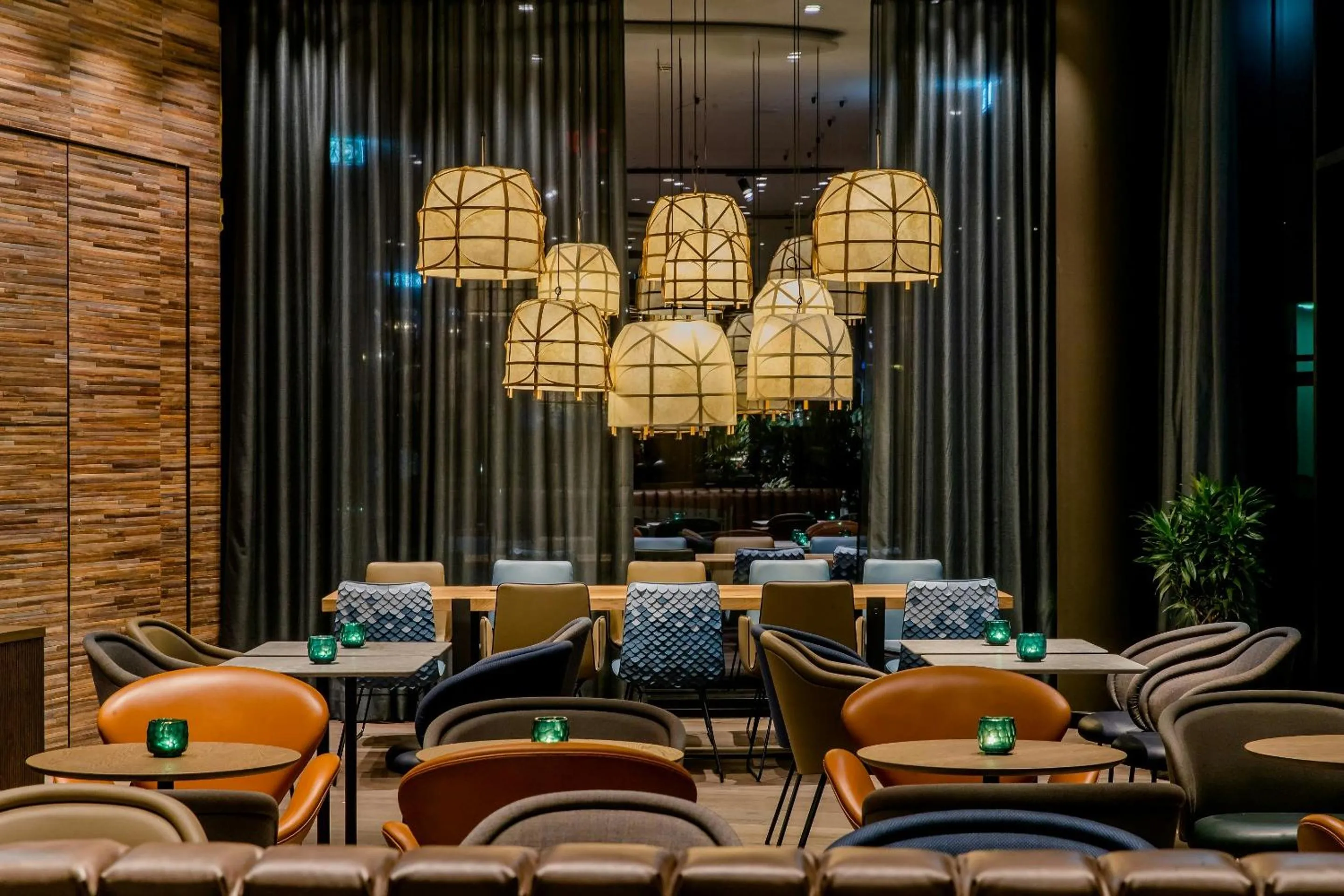 Lounge or bar in Motel One Bonn-Hauptbahnhof