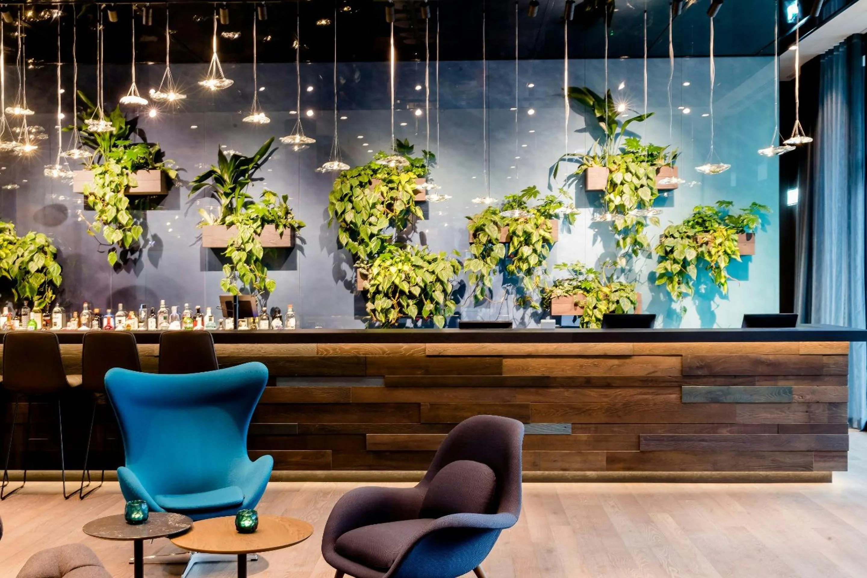 Lobby or reception in Motel One Bonn-Hauptbahnhof