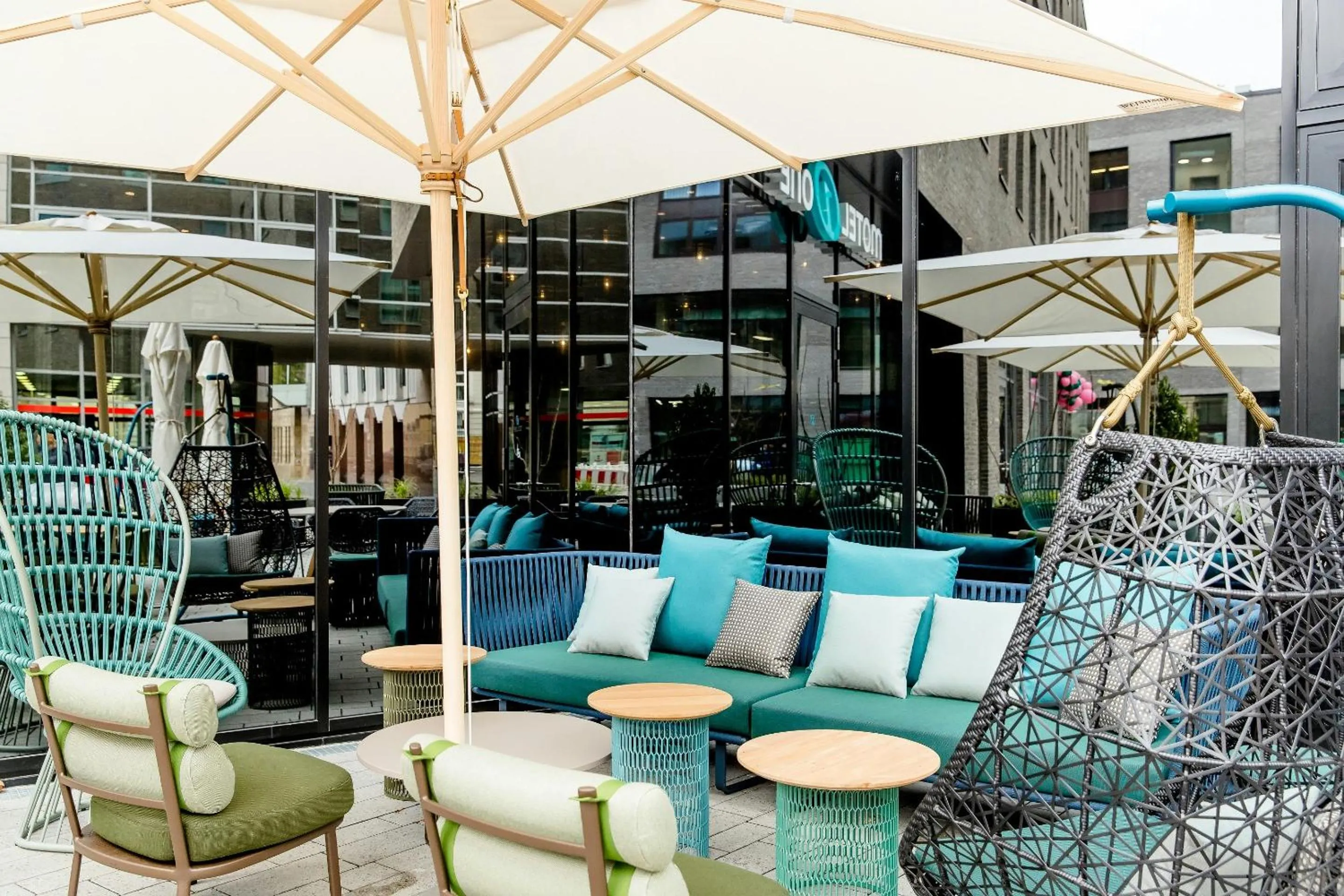 Balcony/Terrace in Motel One Bonn-Hauptbahnhof
