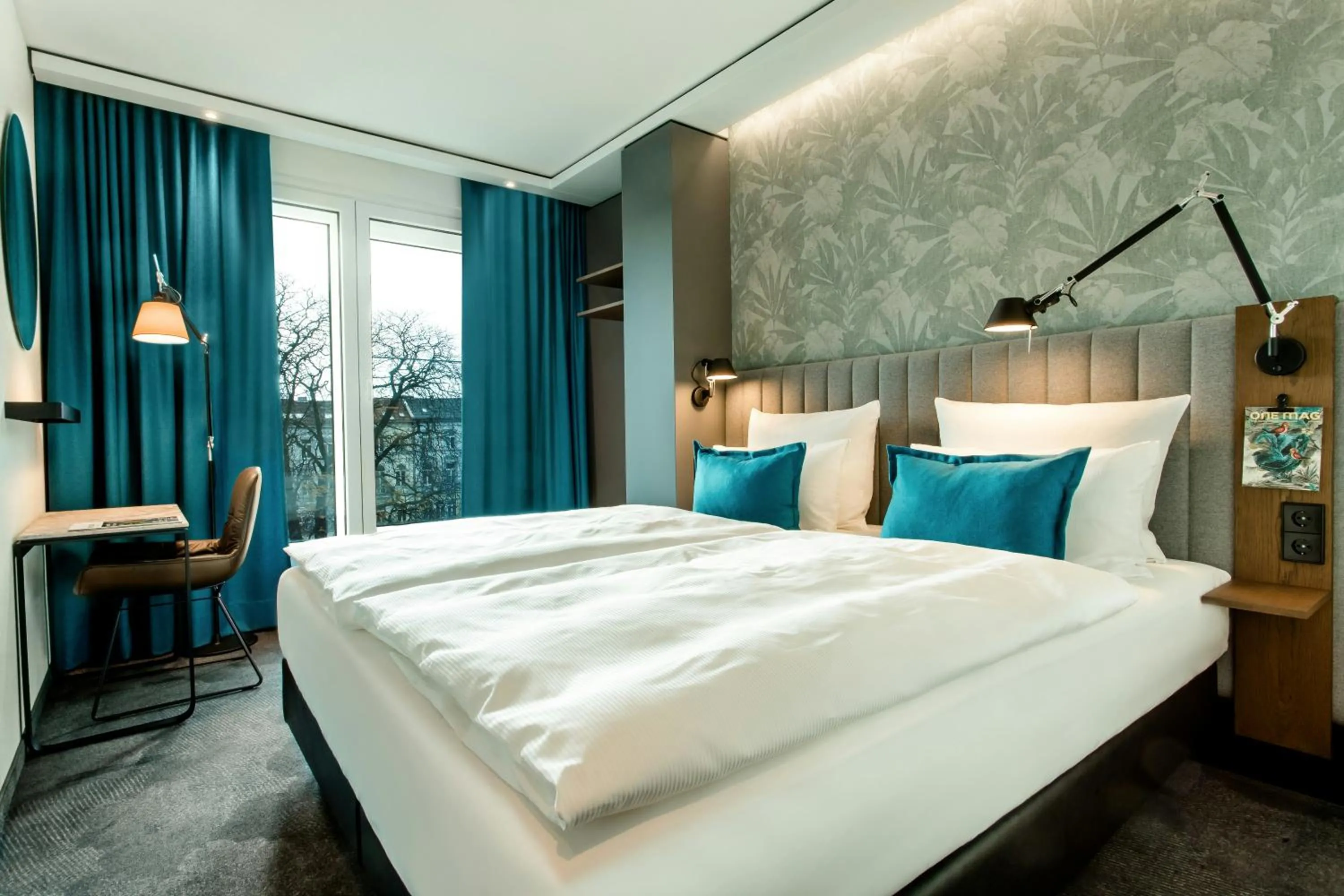 Photo of the whole room, Bed in Motel One Bonn-Hauptbahnhof