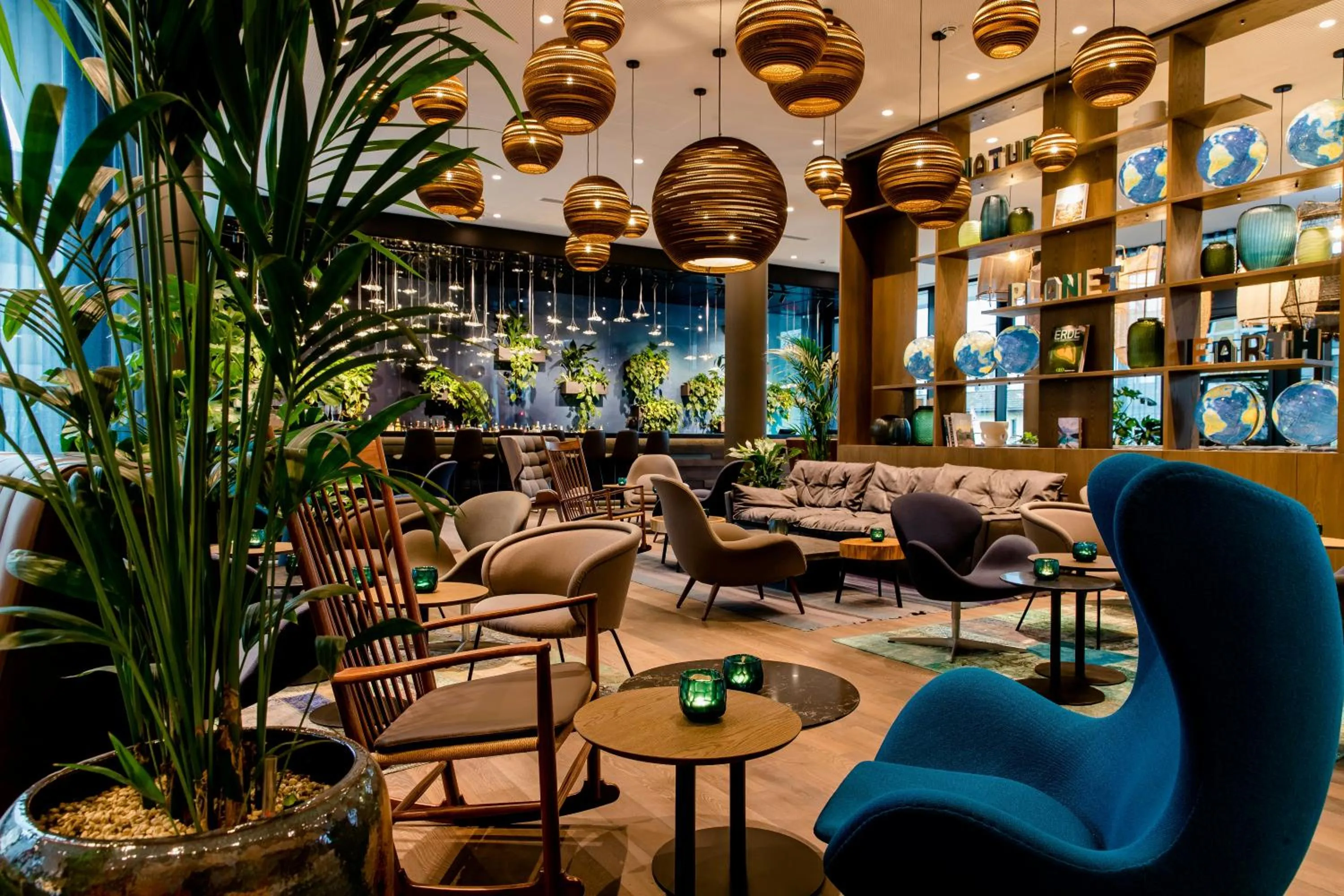 Lounge or bar in Motel One Bonn-Hauptbahnhof