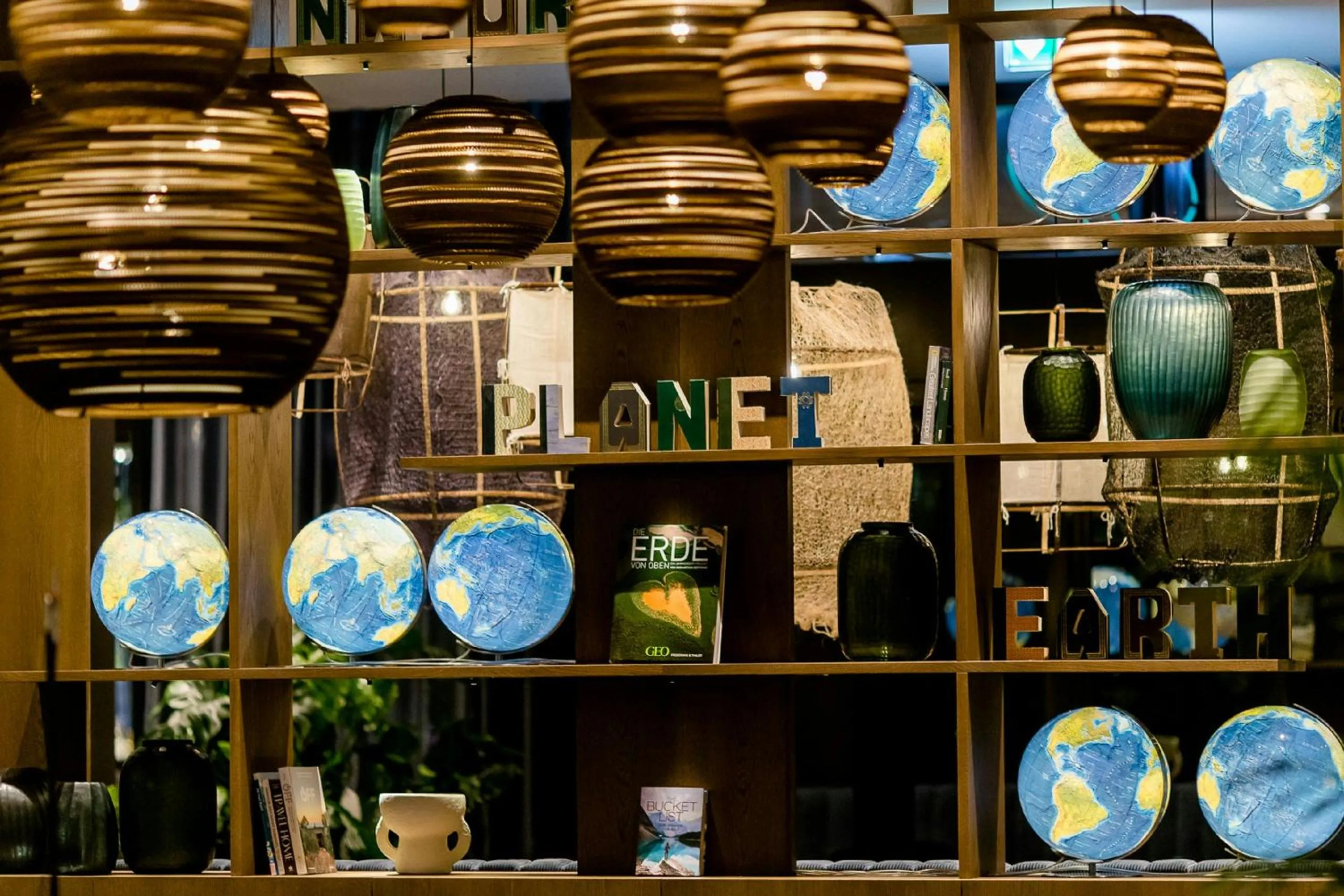 Lounge or bar in Motel One Bonn-Hauptbahnhof