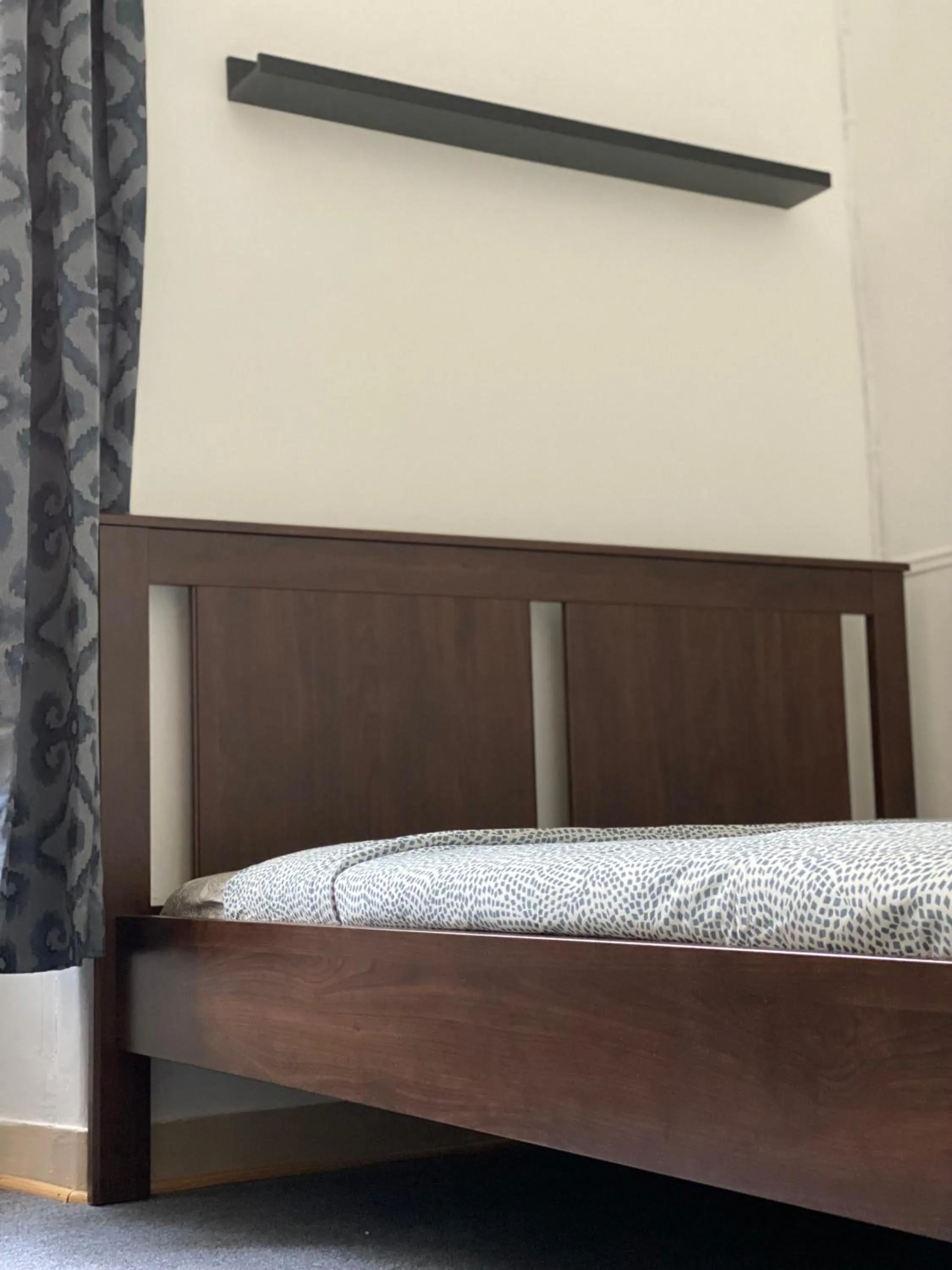 Bed in Sri-Indo Guest House