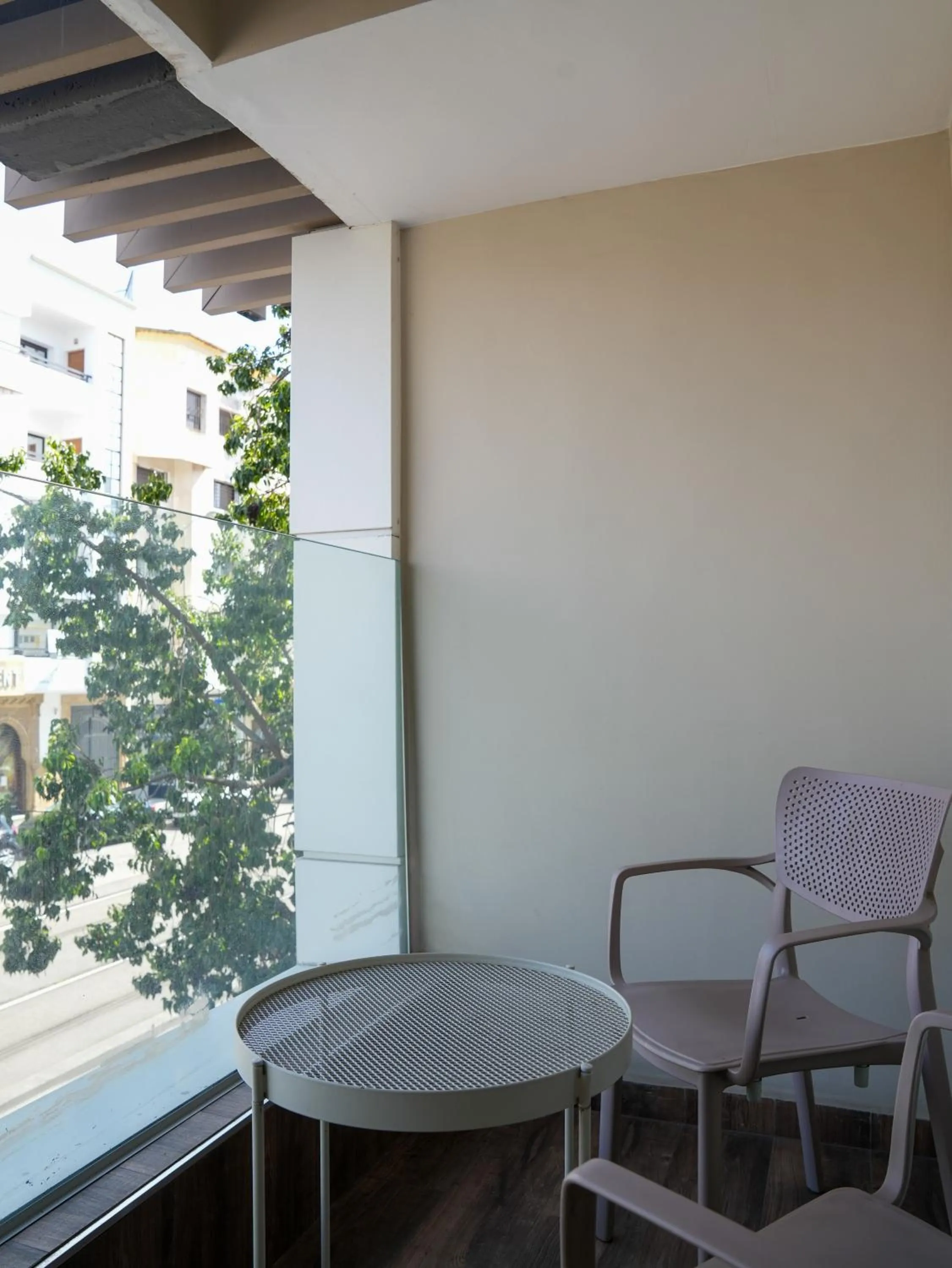 Balcony/Terrace in First Suites Hôtel