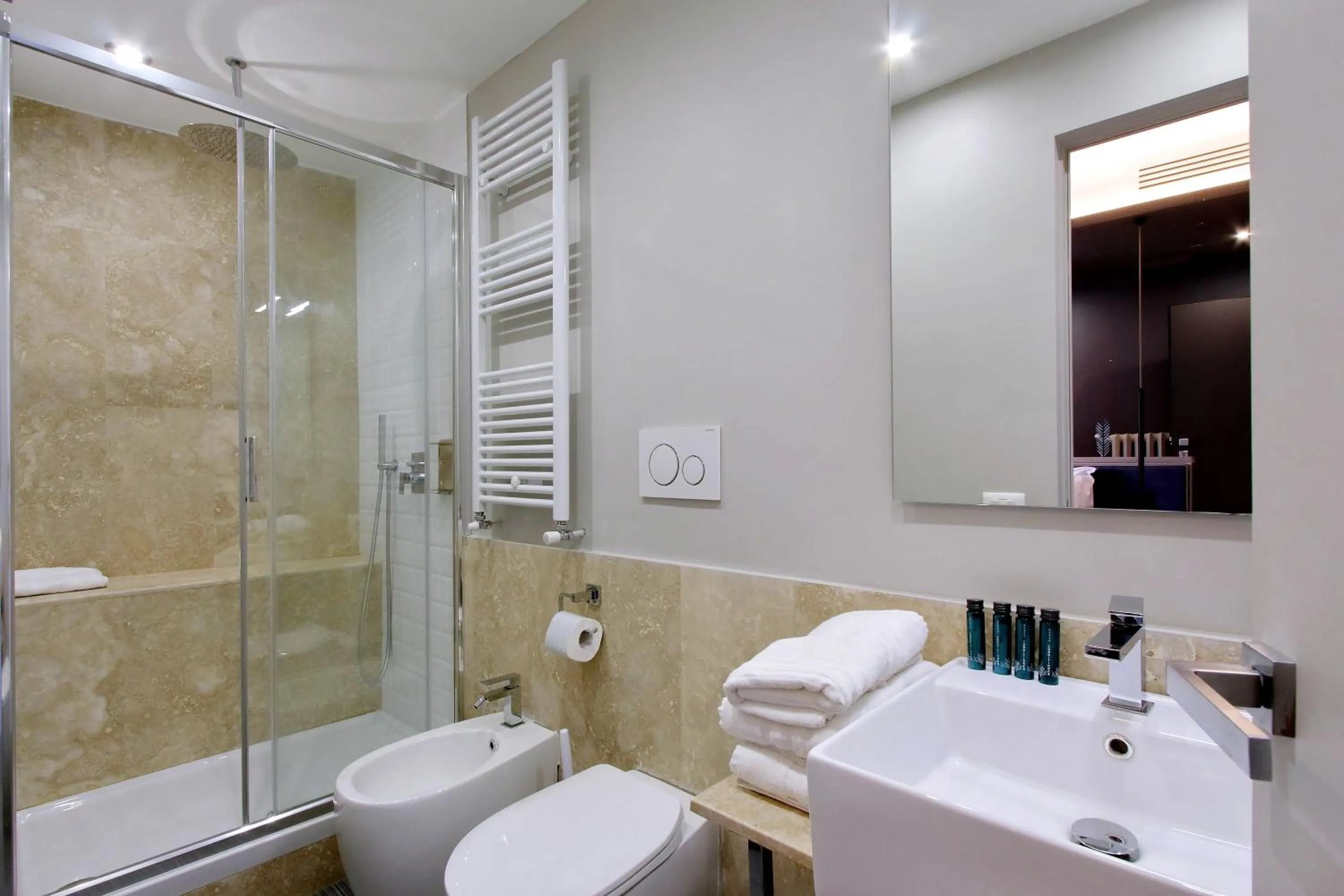 Bathroom in Vico Fashion District