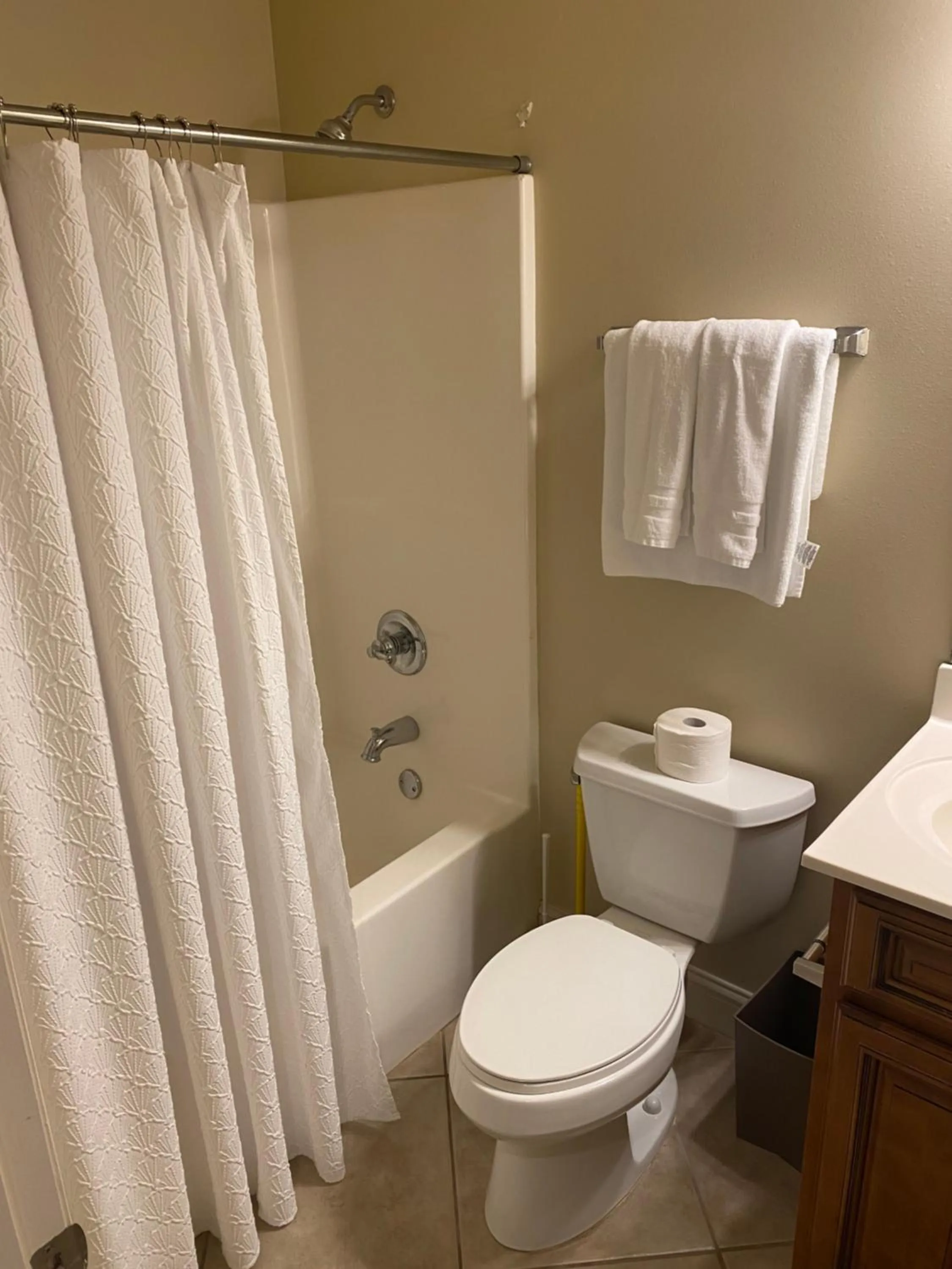 Bathroom in Condo w Pool near beaches, dining, shopping, etc