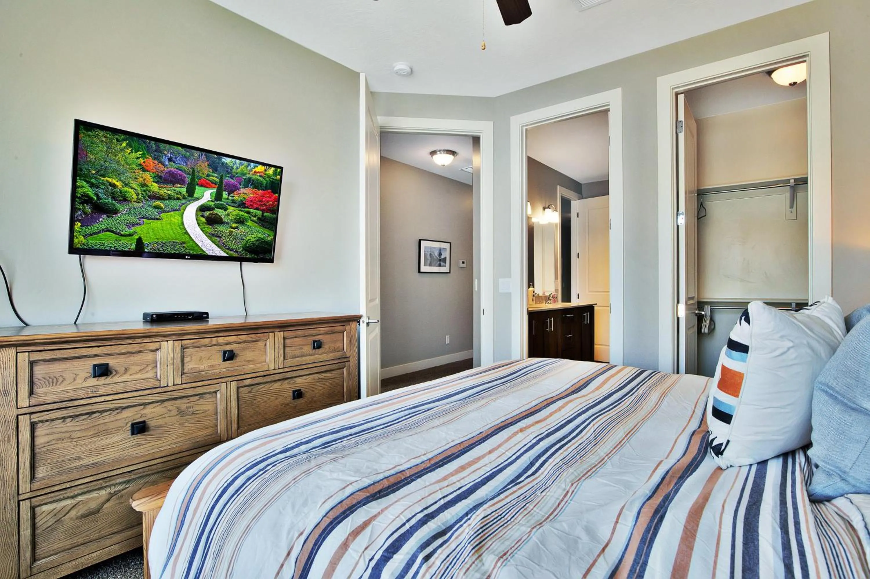 Bed in Entrada at Moab 619