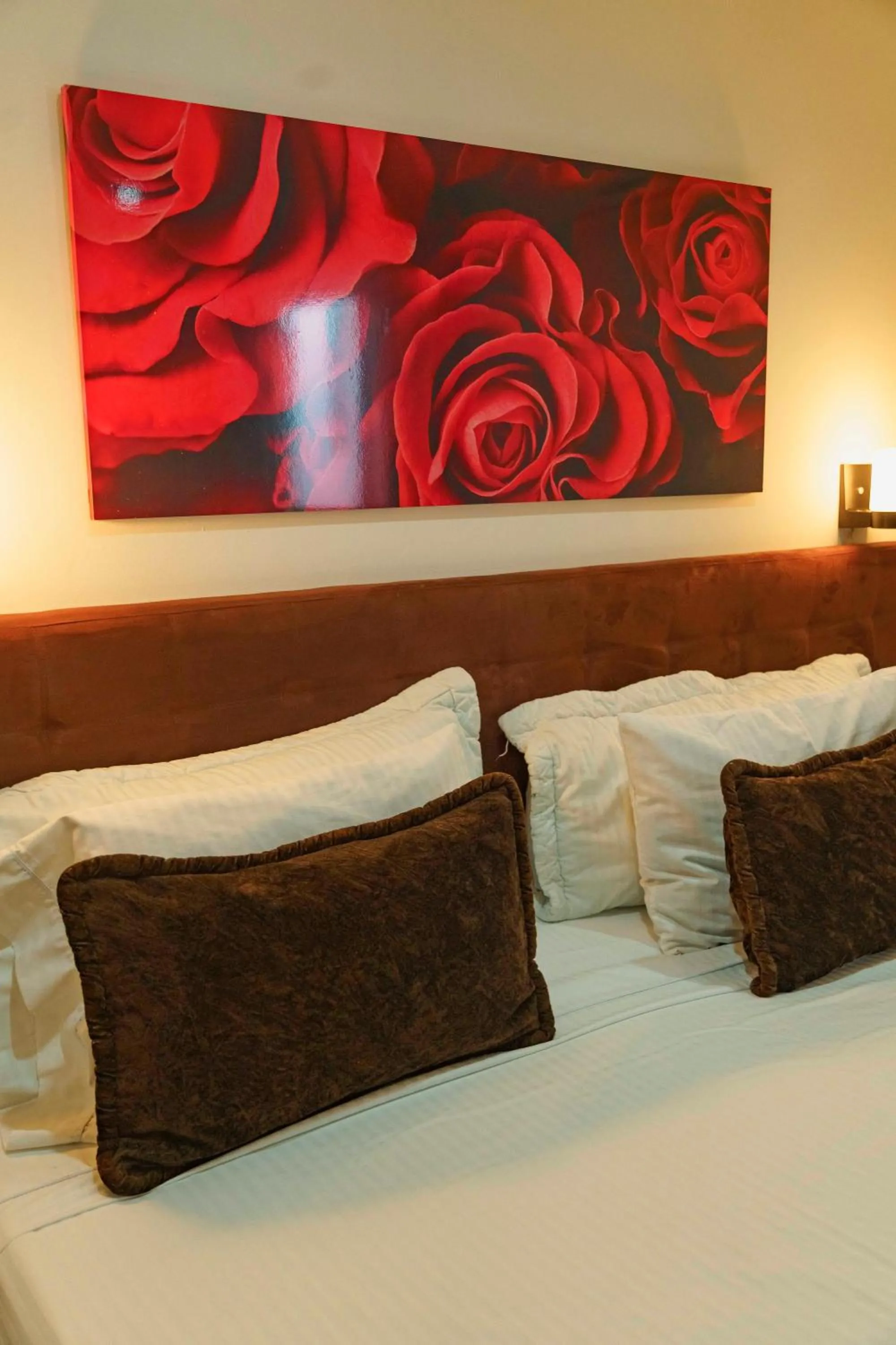 Decorative detail, Bed in Hotel Boutique las Rosas 5 G