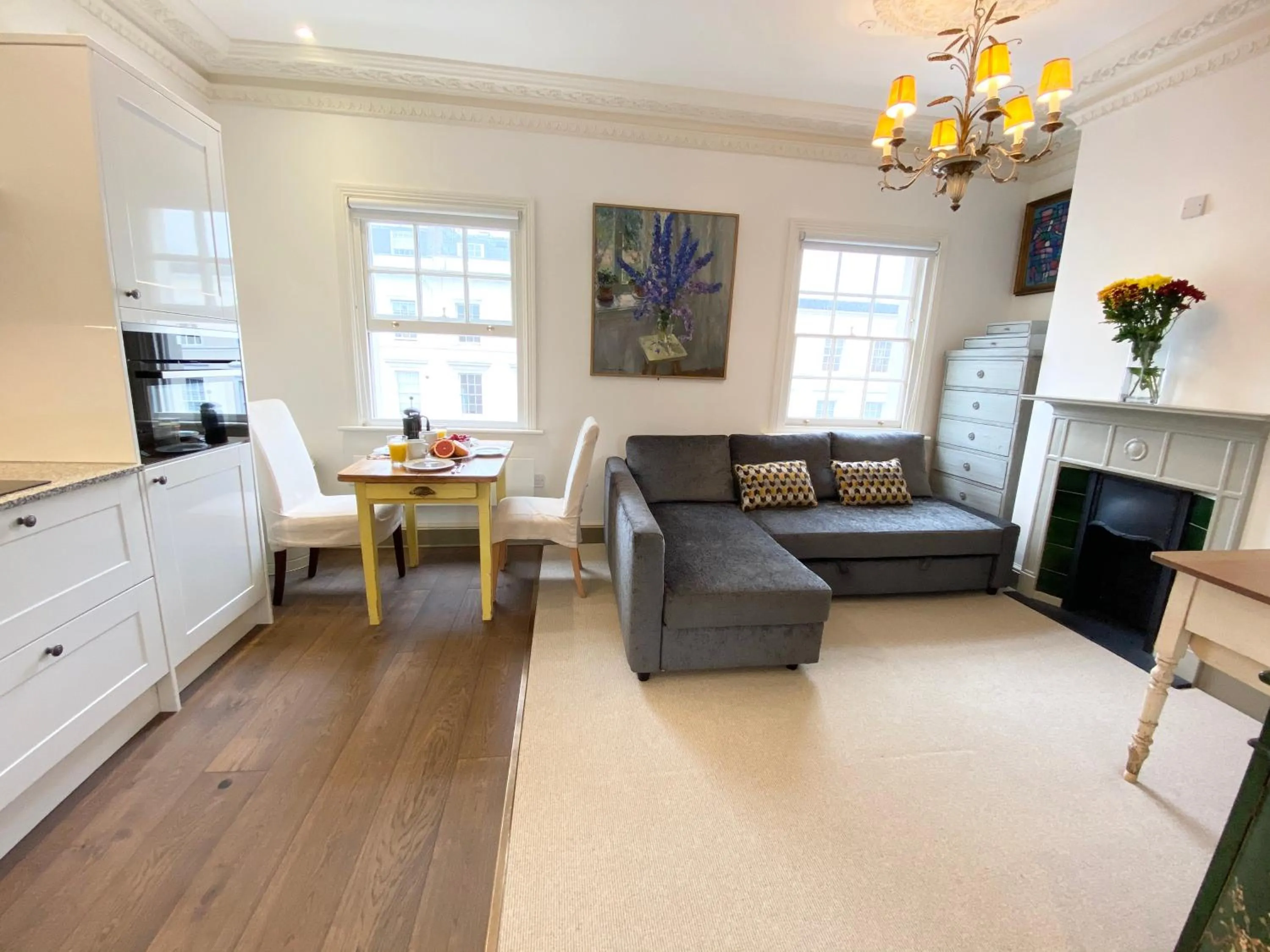 Bed in Stylish Apartments in Pimlico & Westminster
