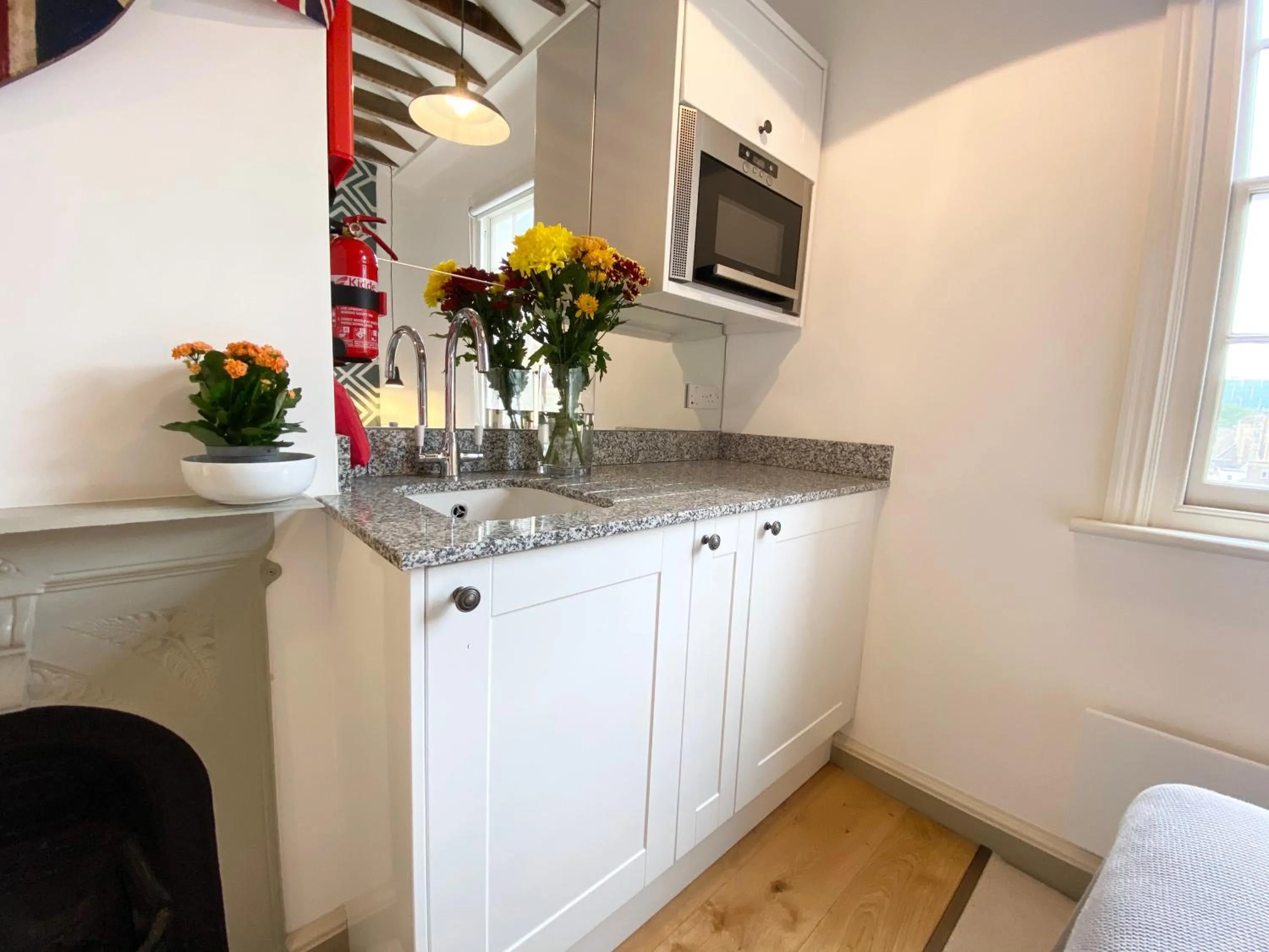 Coffee/tea facilities in Stylish Apartments in Pimlico & Westminster