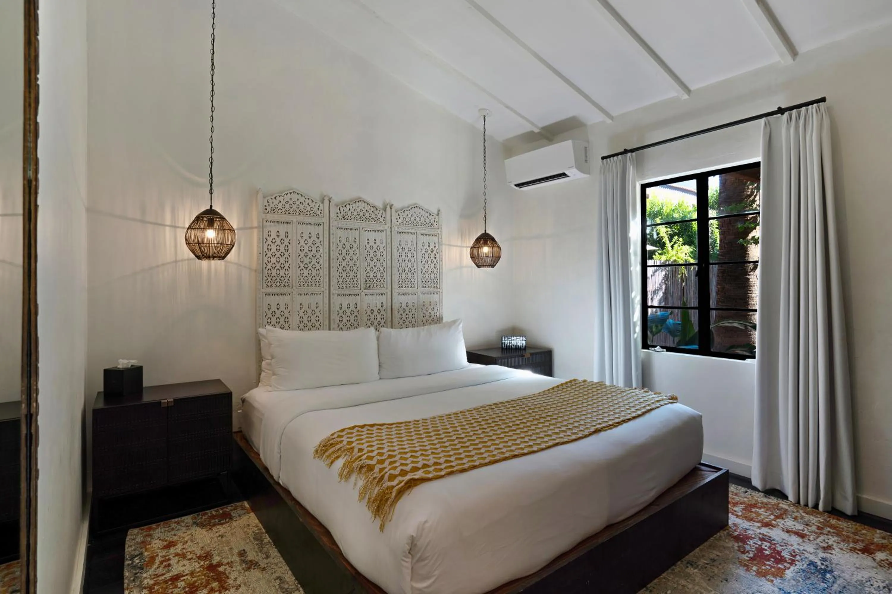 Bed in Talavera Palm Springs