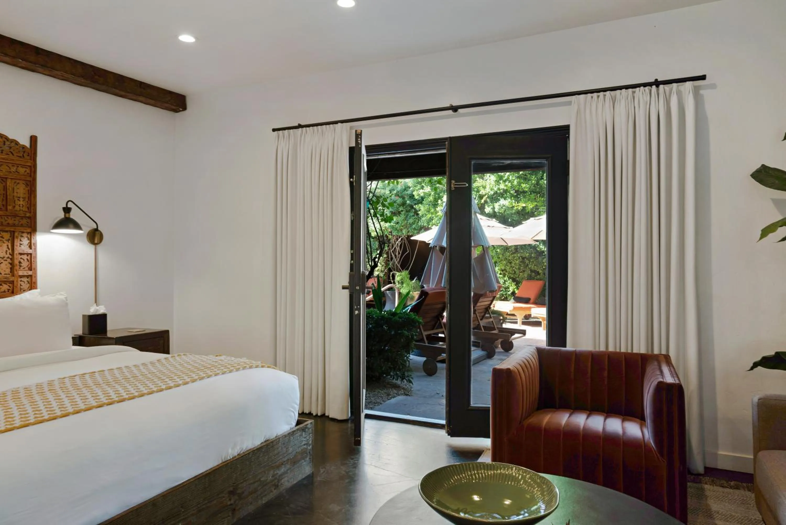 Bed in Talavera Palm Springs