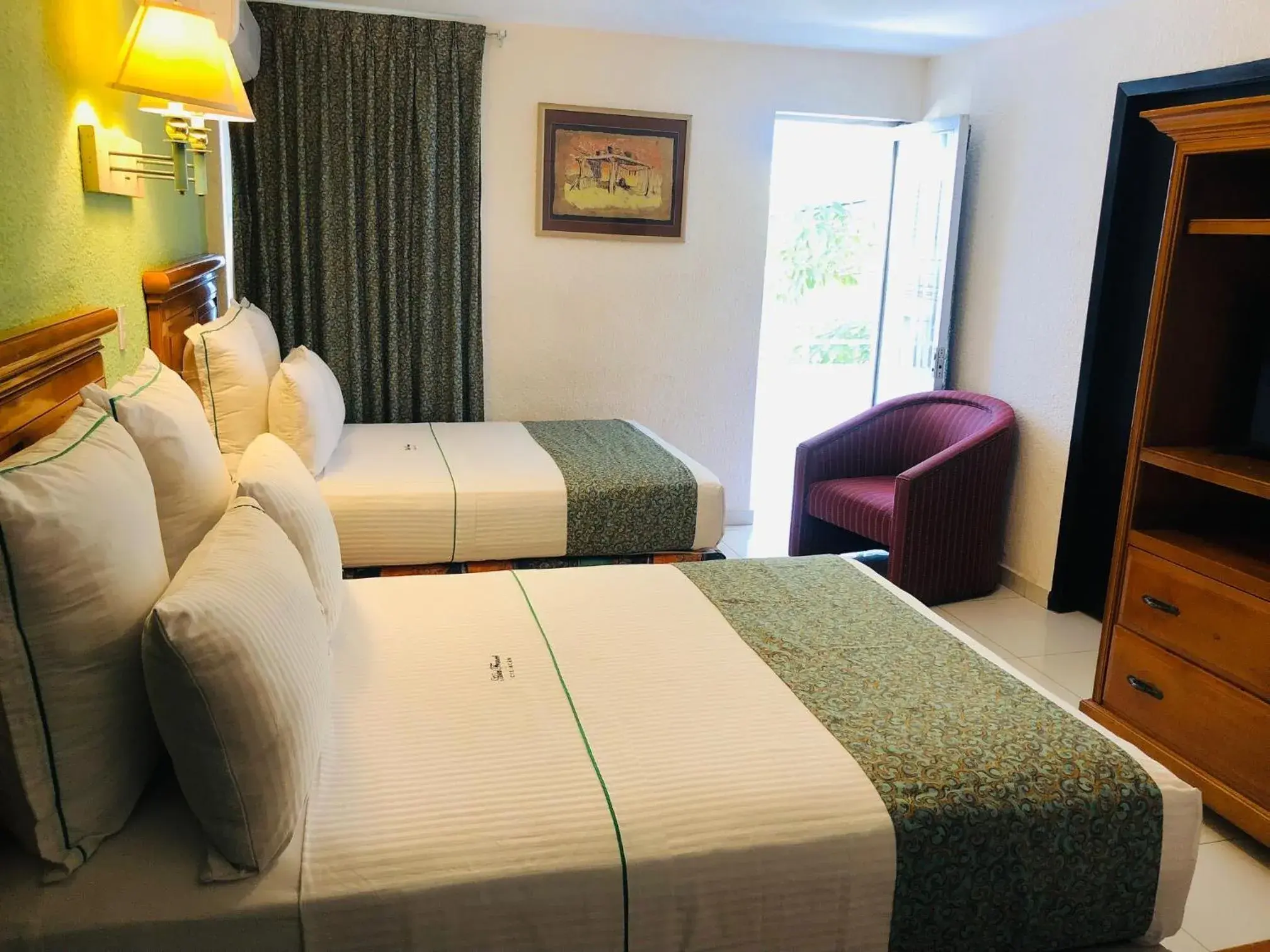 Twin Room in Hotel Francis Twin Room in Hotel Francis