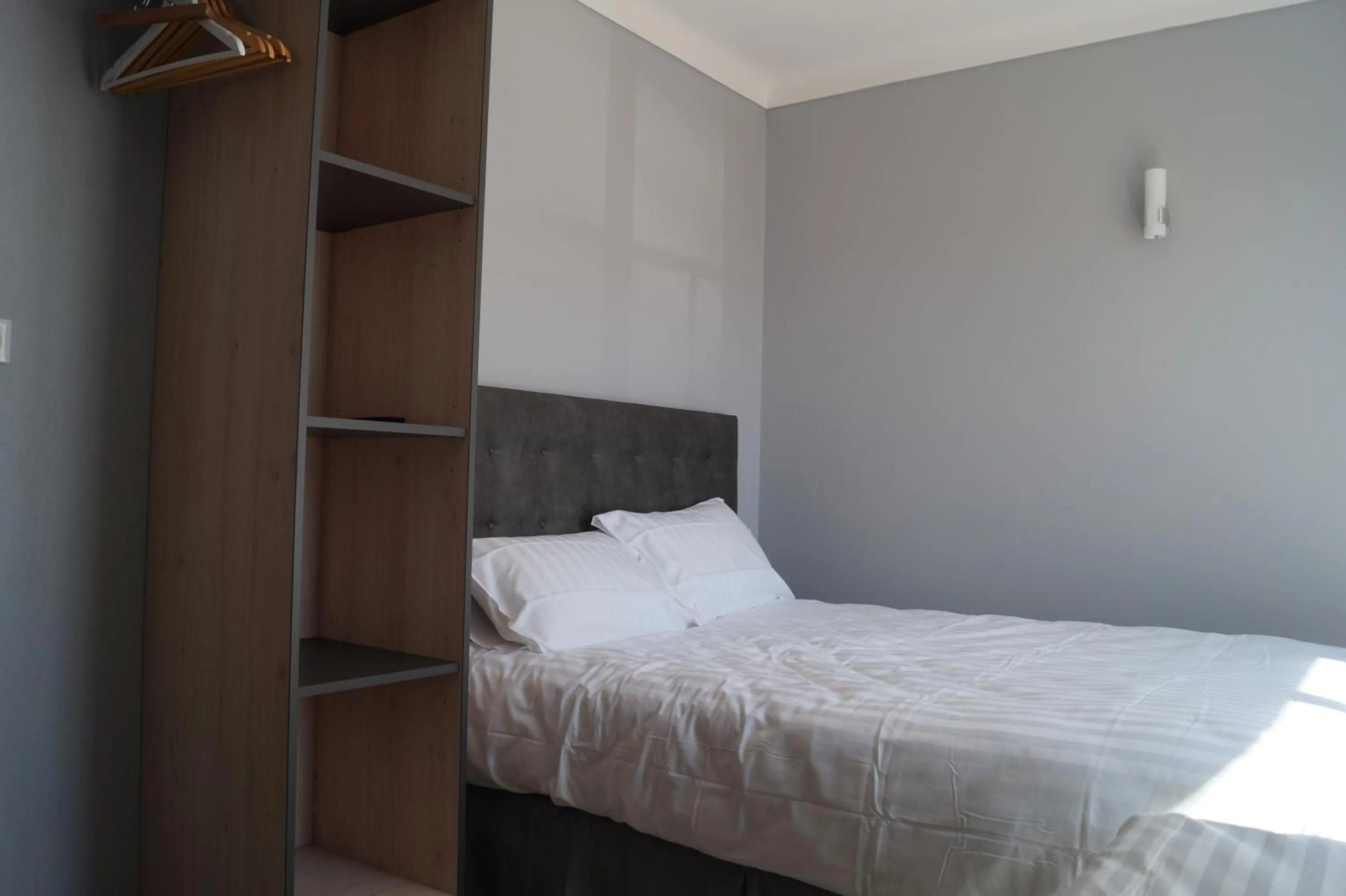 Bed in Hôtel L'Embarcadère