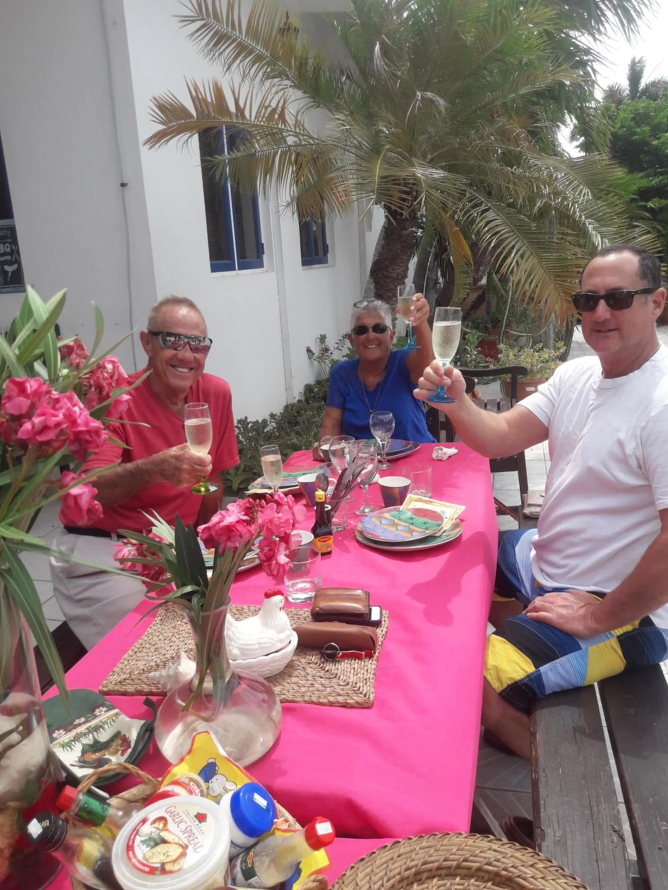 Dining area in Palmita Hotel Hostel
