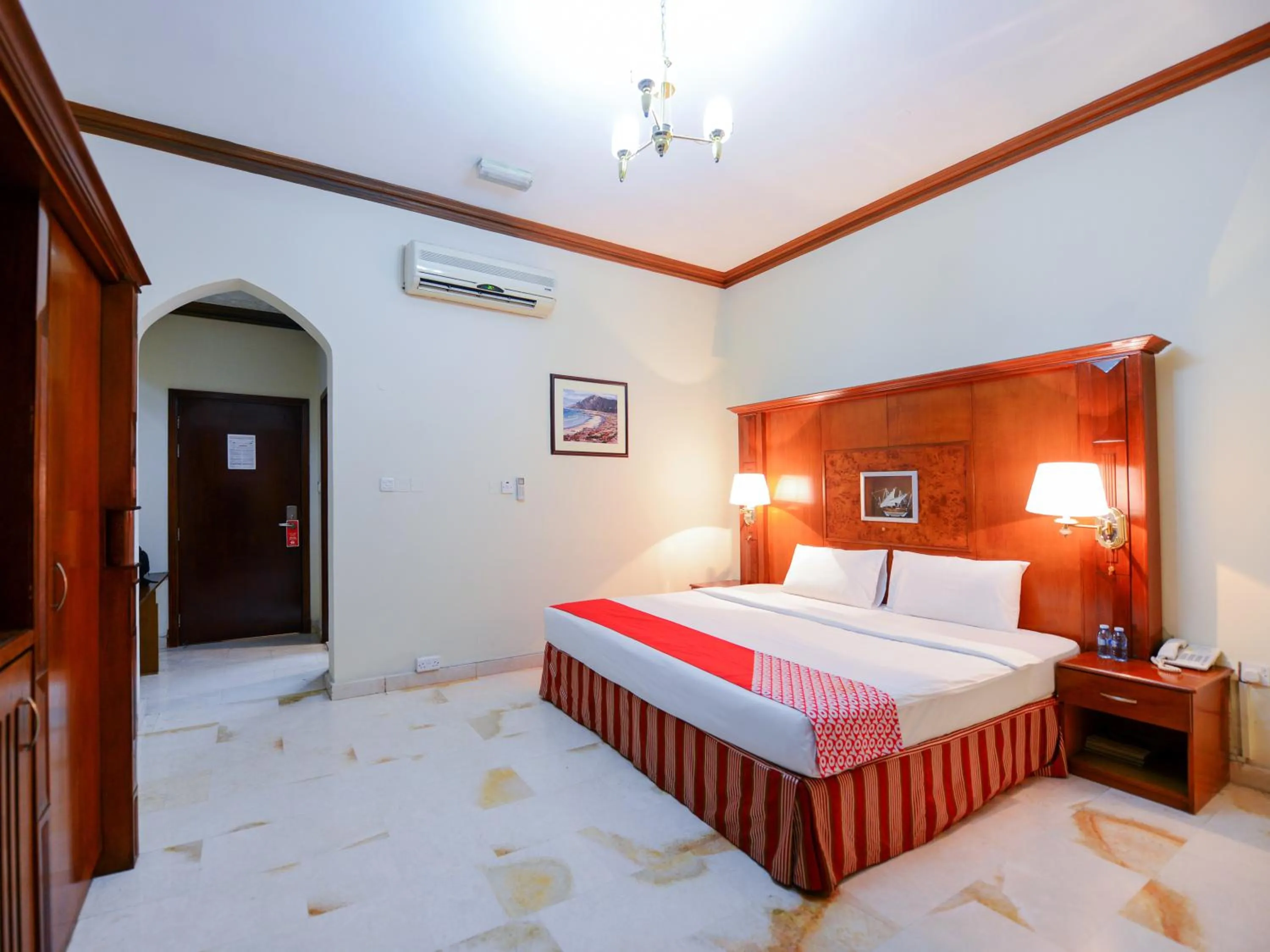 Bedroom in Hotel Golden Oasis