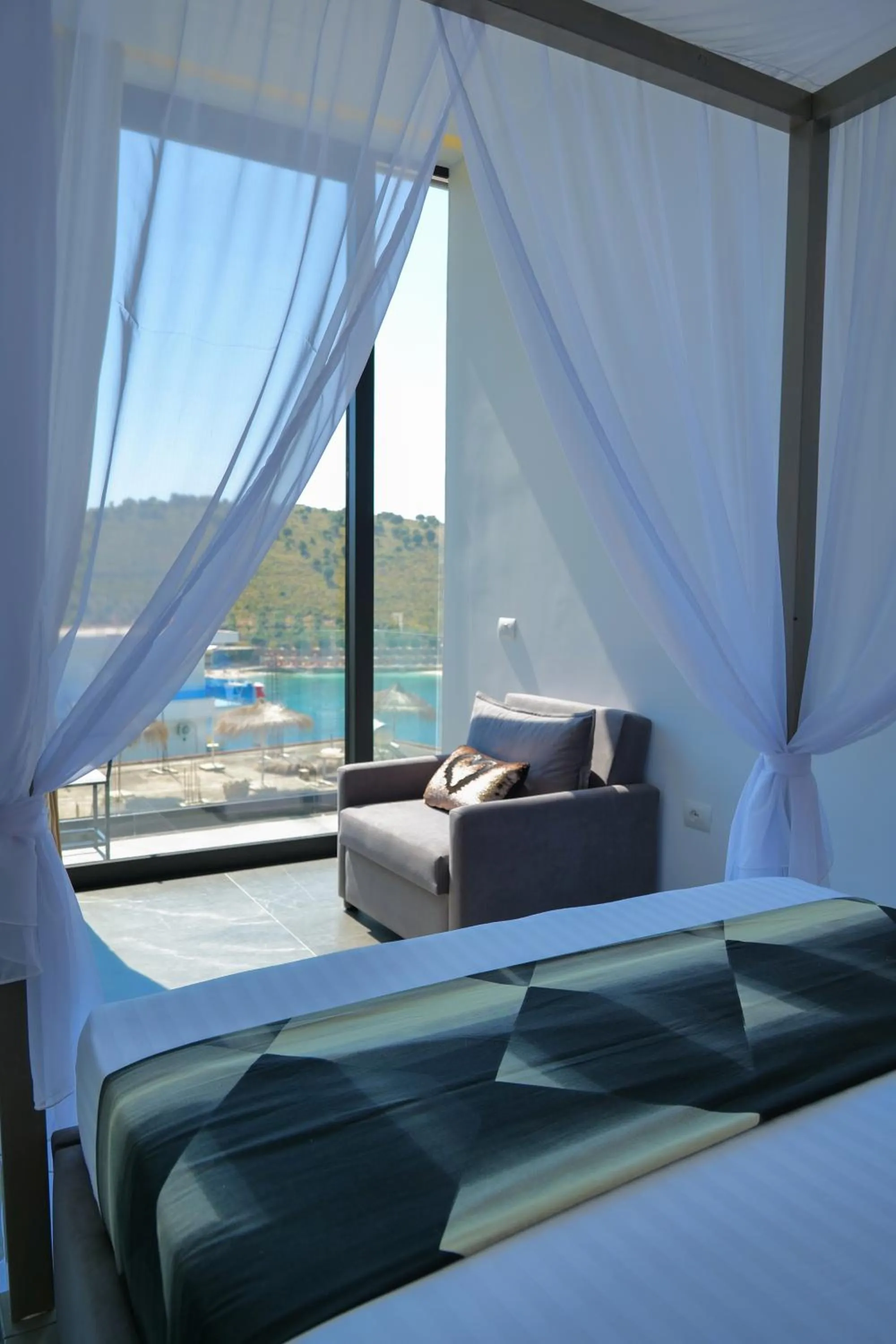 Deluxe Double Room with Side Sea View in Nili Deluxe