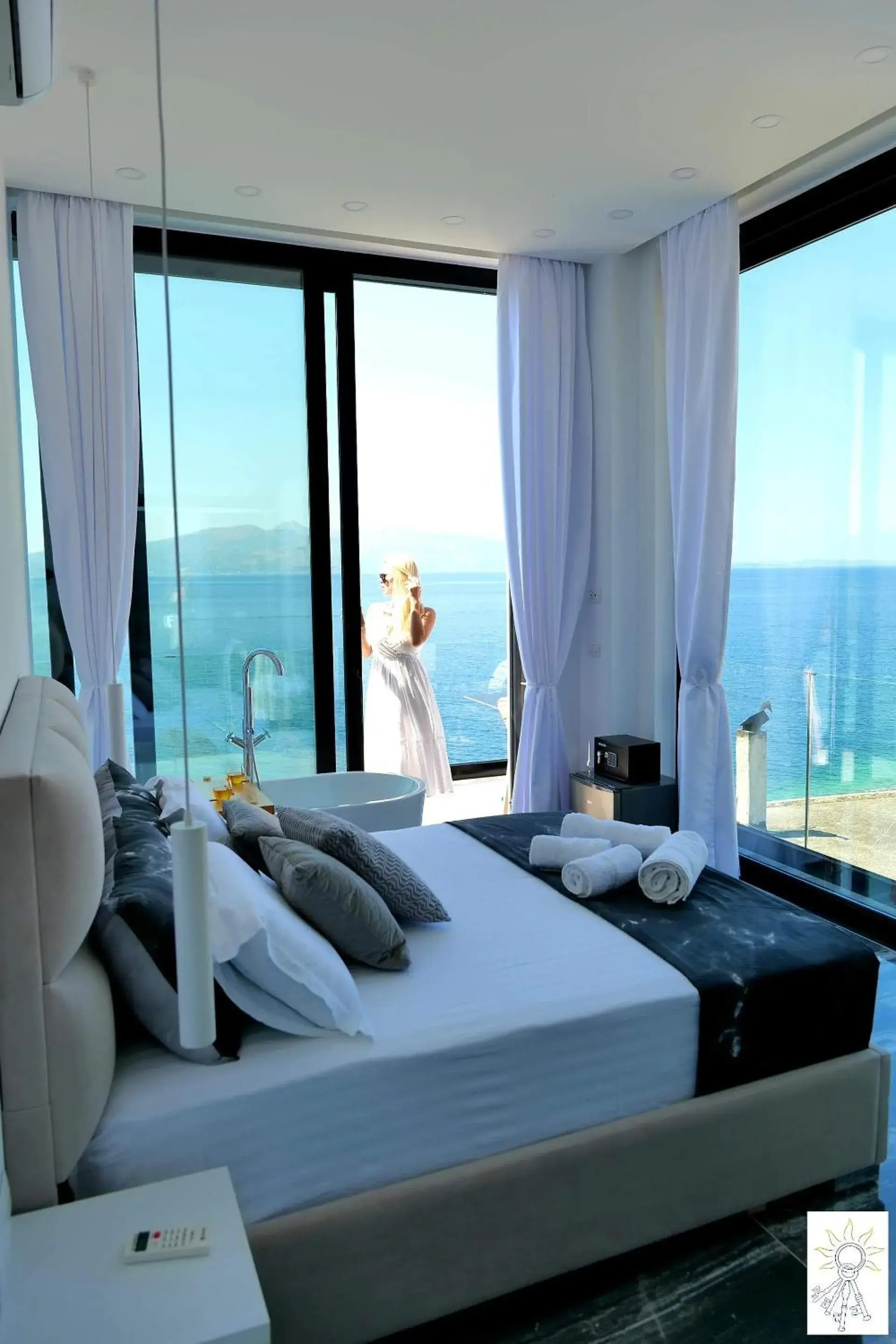 Deluxe Double Room with Balcony and Sea View in Nili Deluxe Deluxe Double Room with Balcony and Sea View in Nili Deluxe