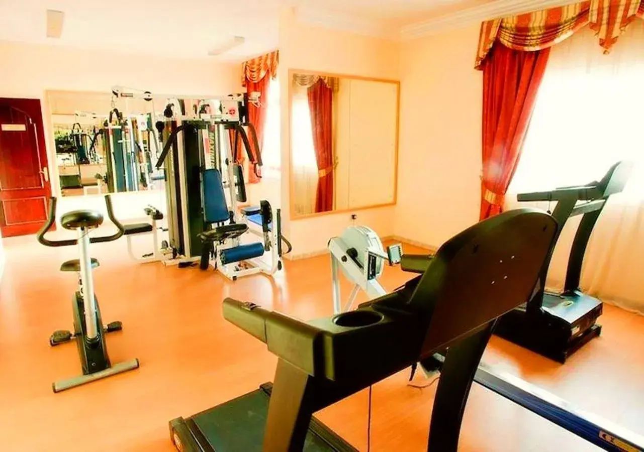 Fitness centre/facilities in Safeer Hotel Suites Fitness centre/facilities in Safeer Hotel Suites