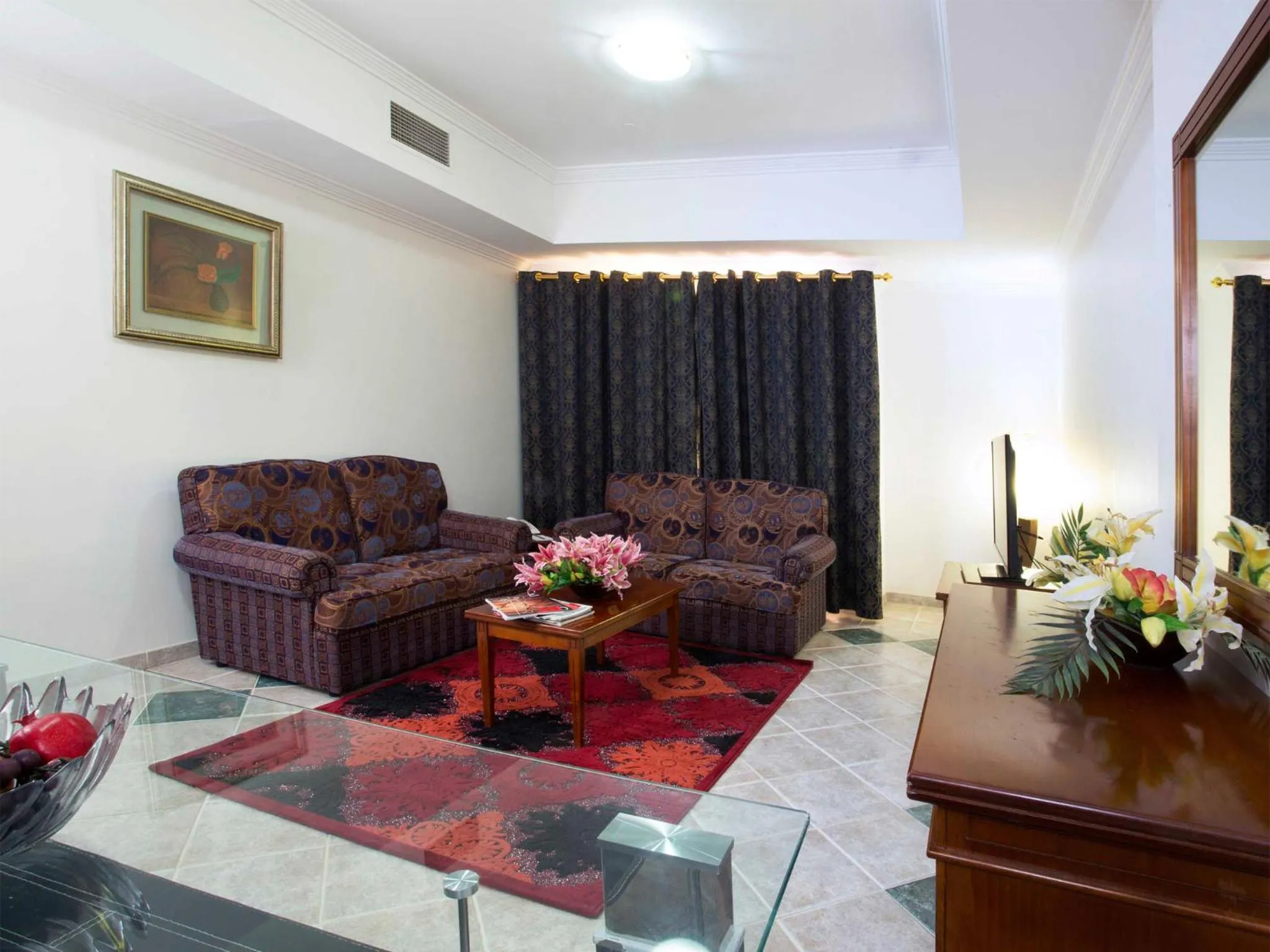 Living room in Safeer Hotel Suites