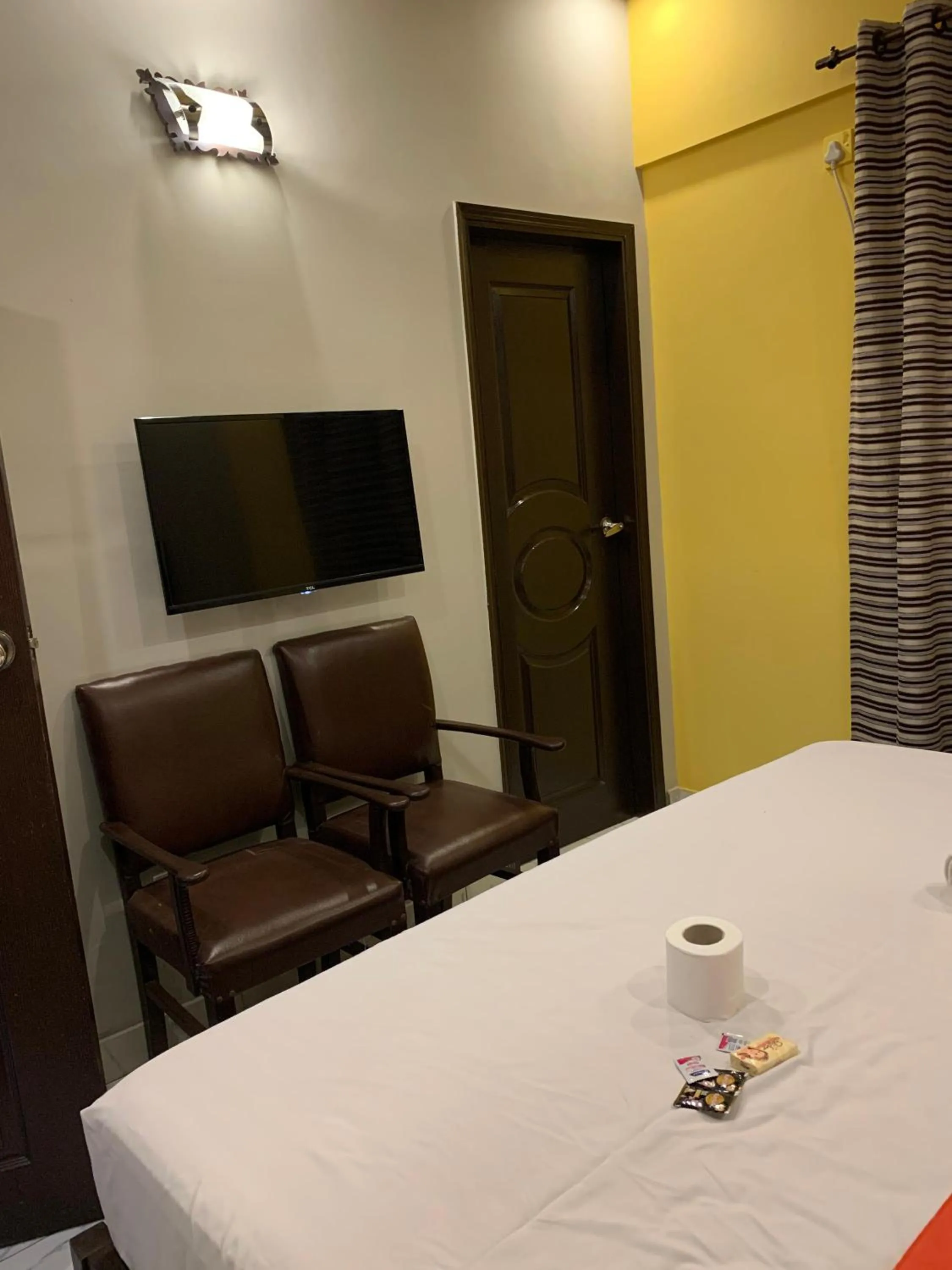 TV and multimedia in GOHO Rooms Badar