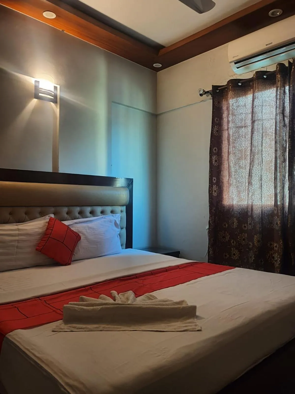 Bed in GOHO Rooms Badar