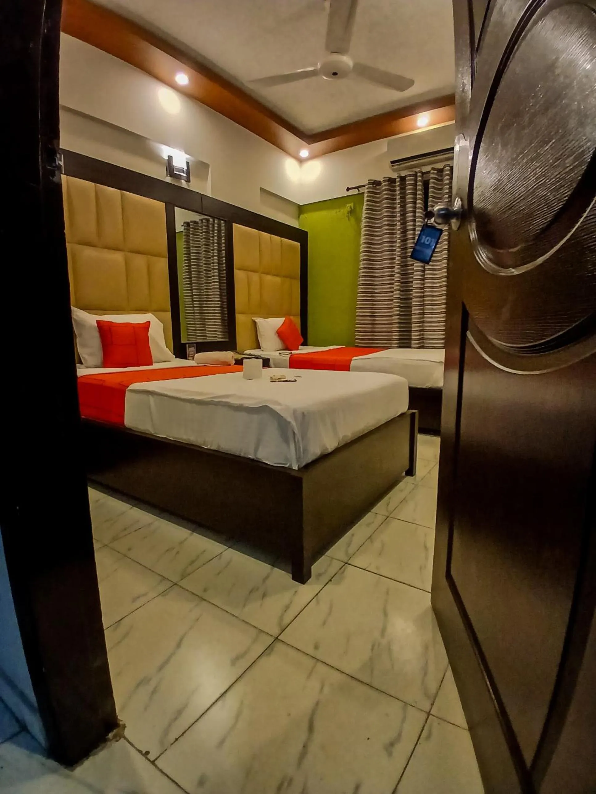 Bed in GOHO Rooms Badar