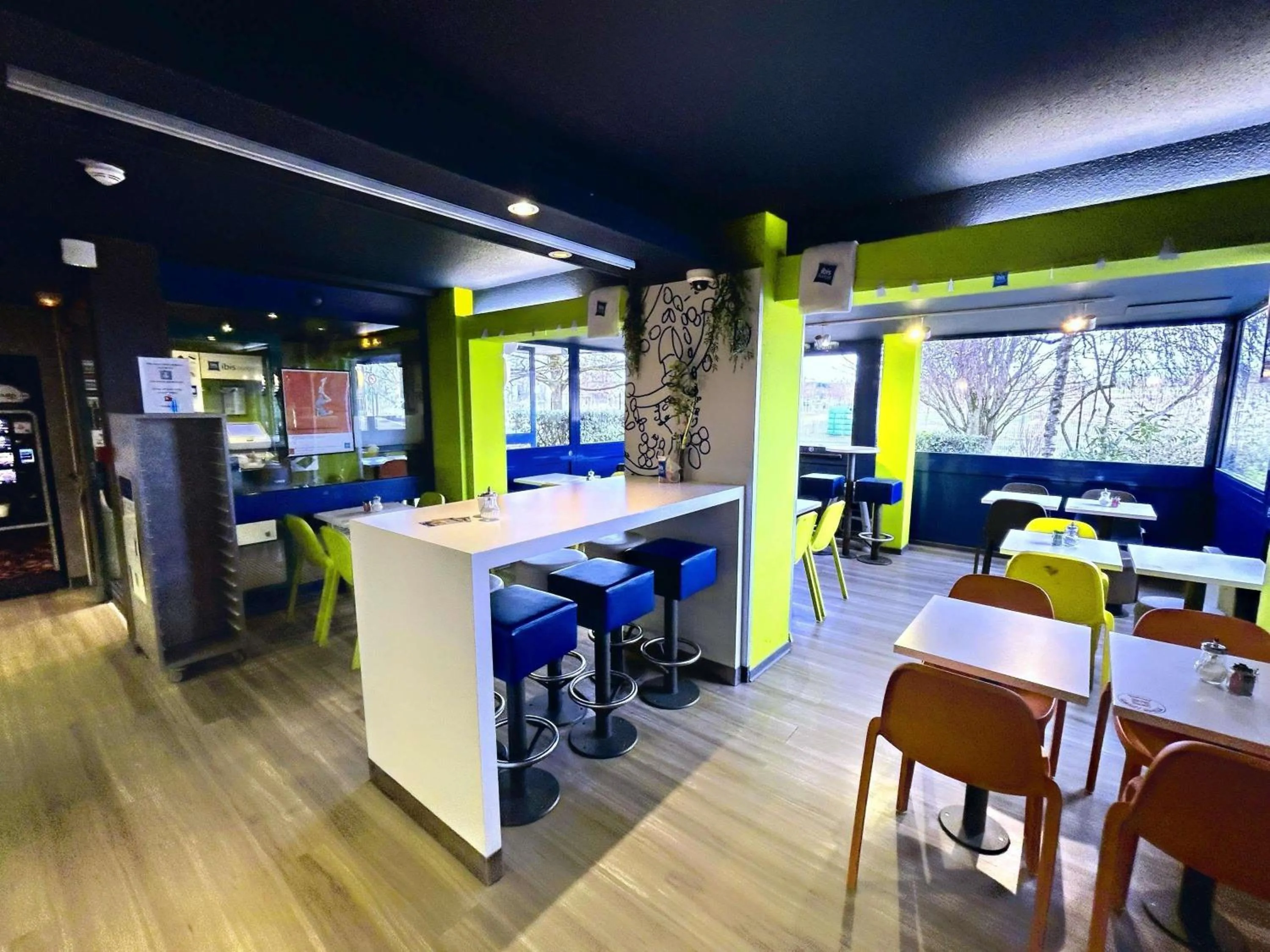 Property building in ibis Budget Beaune