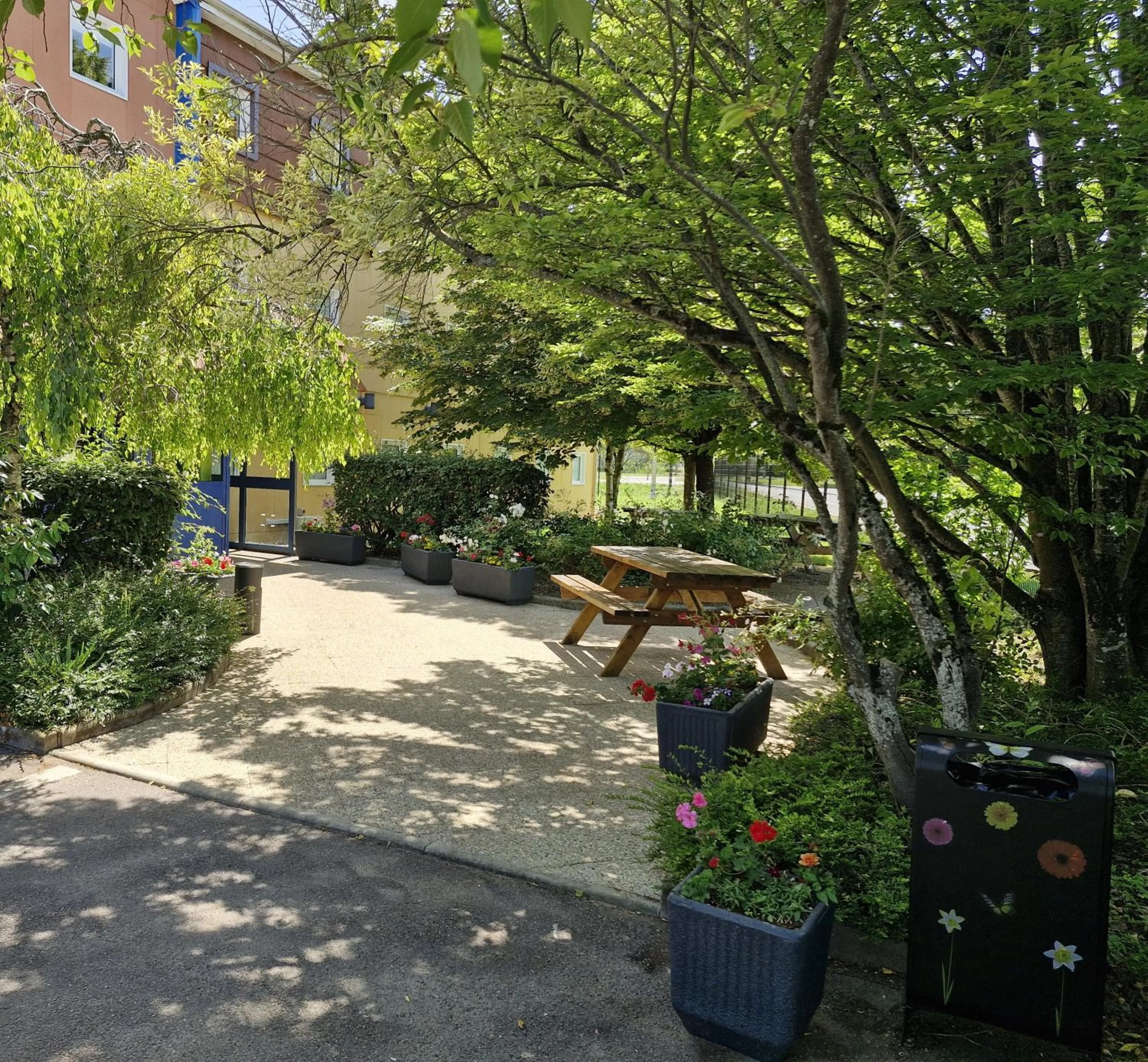 Property building in ibis Budget Beaune